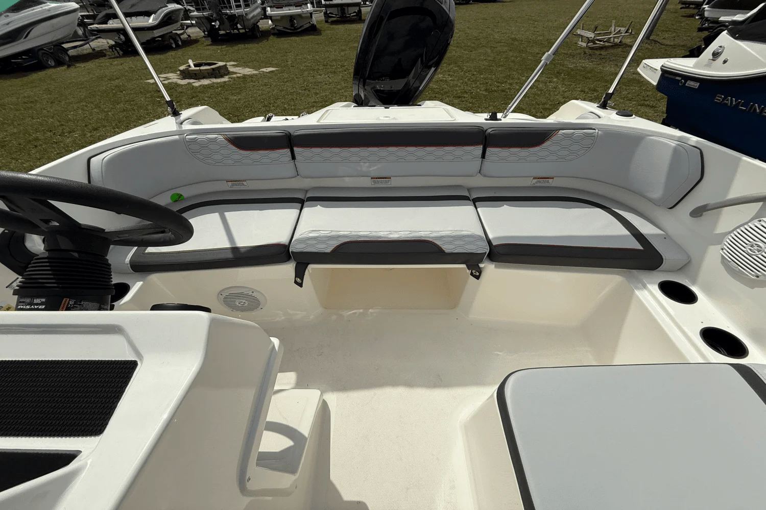 2025 Bayliner M17 Image Thumbnail #48