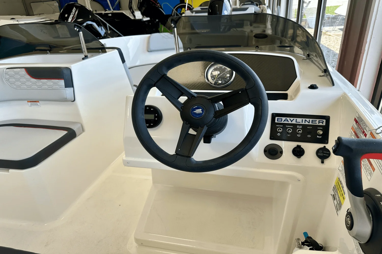 2025 Bayliner M17 Image Thumbnail #19