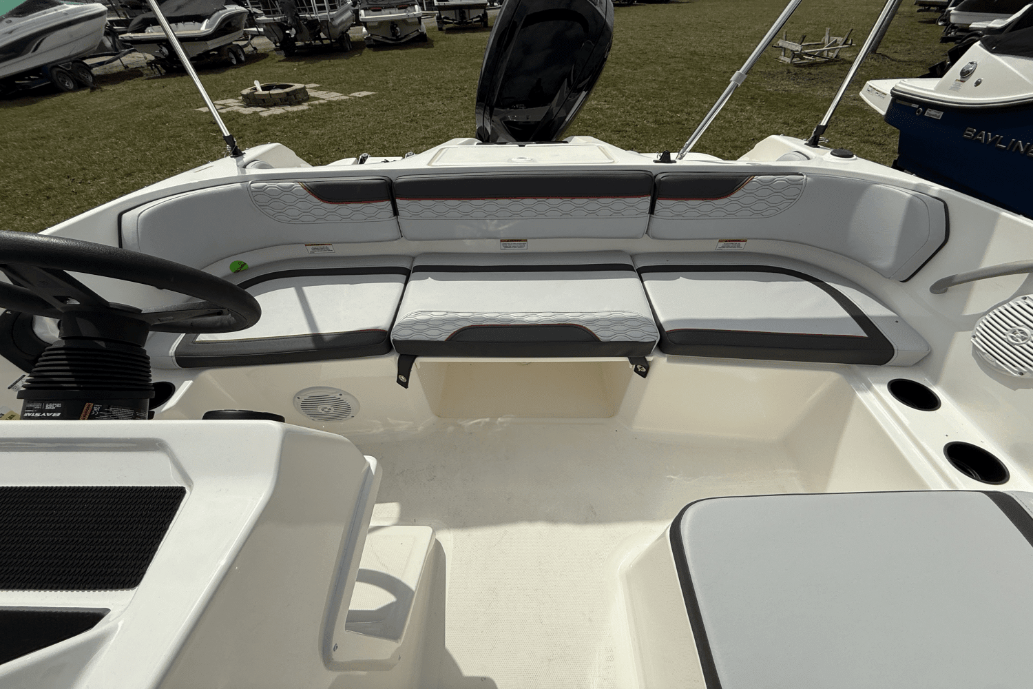 2025 Bayliner
                                                             M17 Image Thumbnail #25