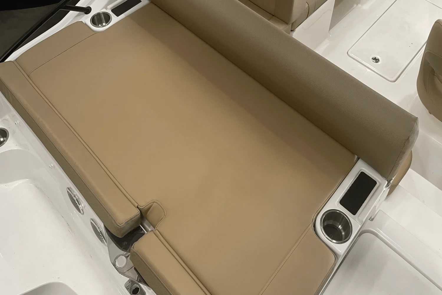 2025 Bayliner D20 Image Thumbnail #10