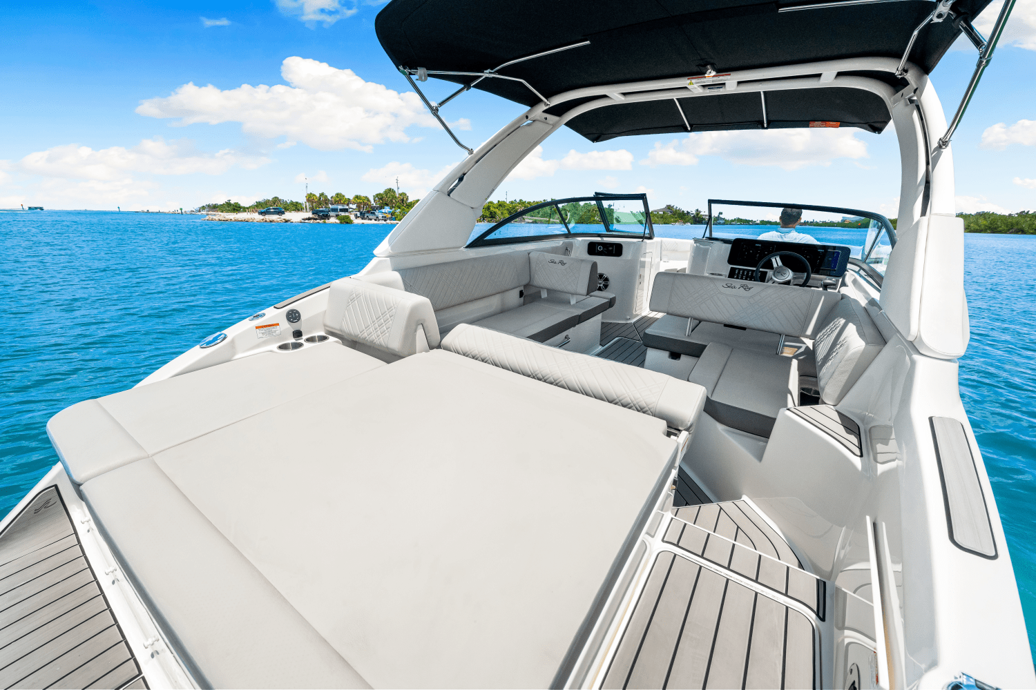 2025 Sea Ray SDX 250 Outboard Image Thumbnail #28