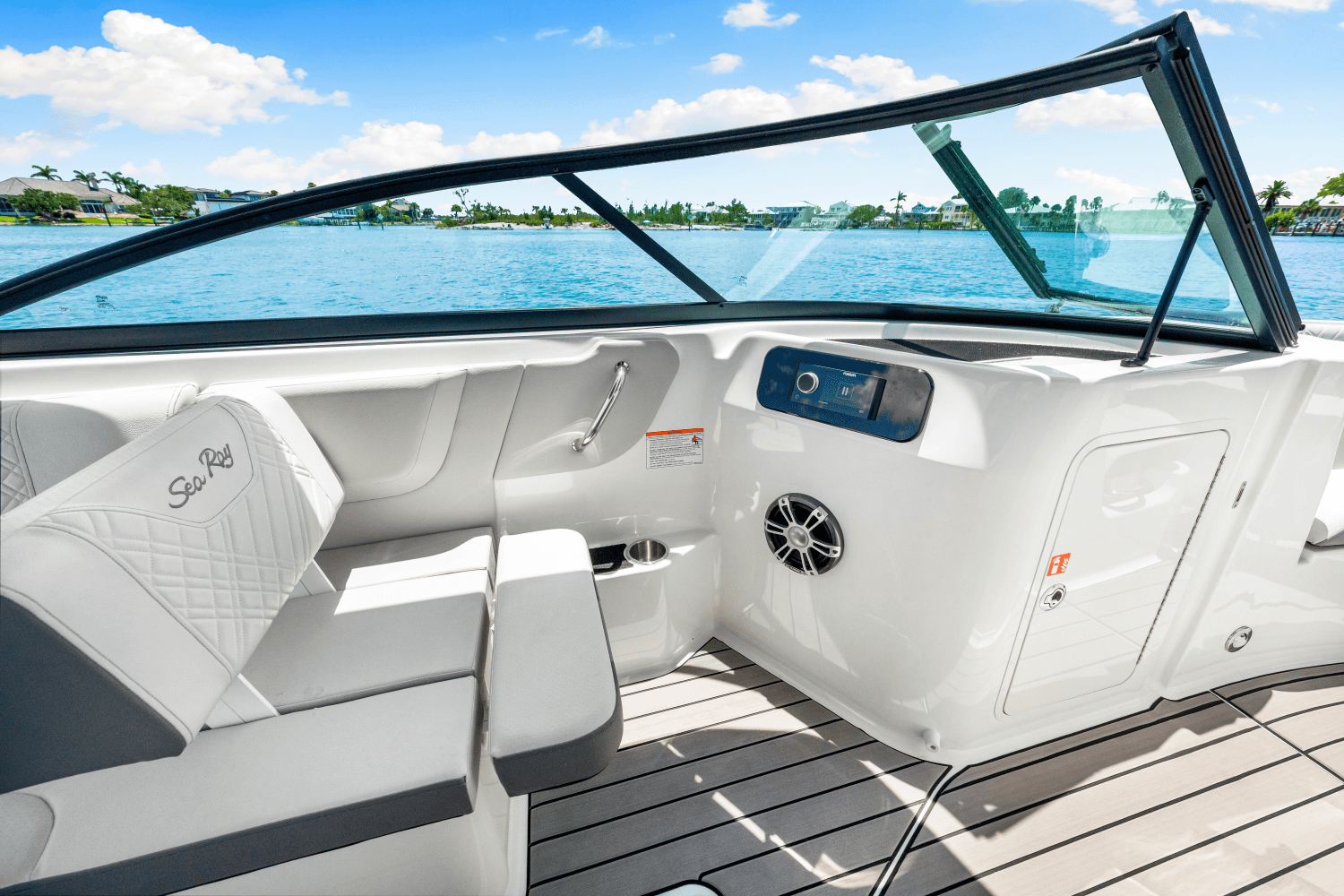 2025 Sea Ray SDX 250 Outboard Image Thumbnail #40