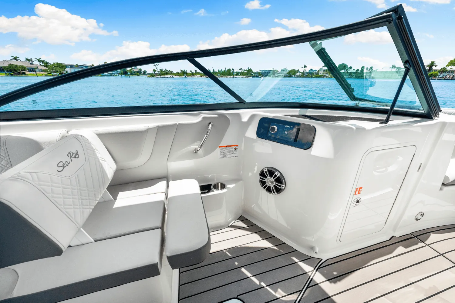2025 Sea Ray SDX 250 Outboard Image Thumbnail #40
