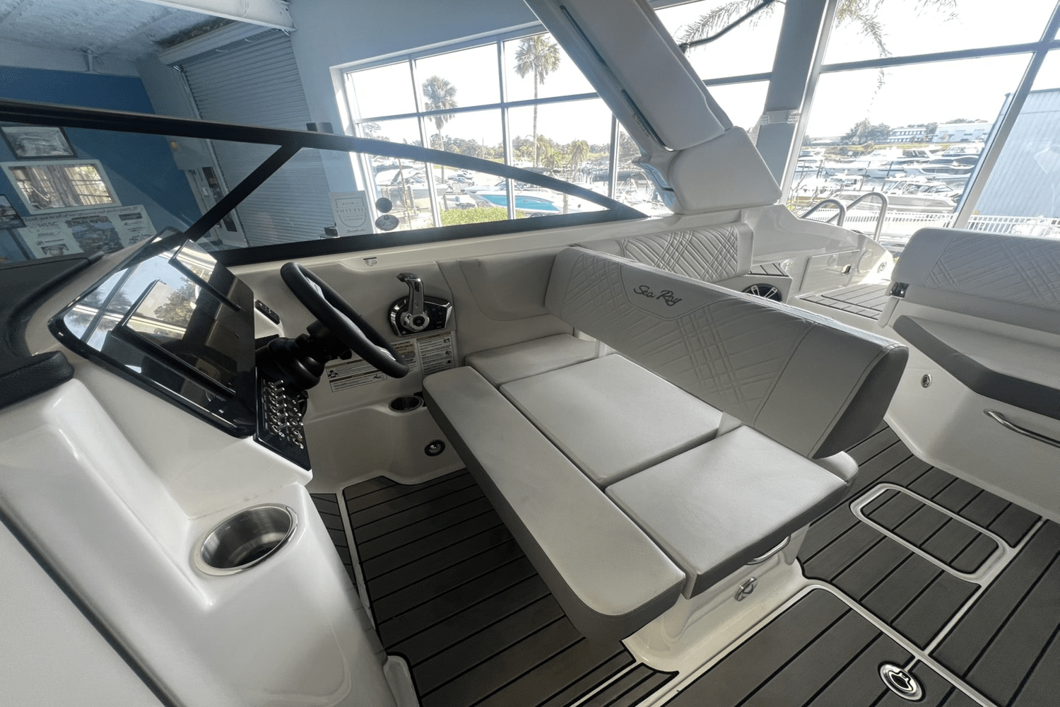 2025 Sea Ray SDX 250 Outboard Image Thumbnail #17