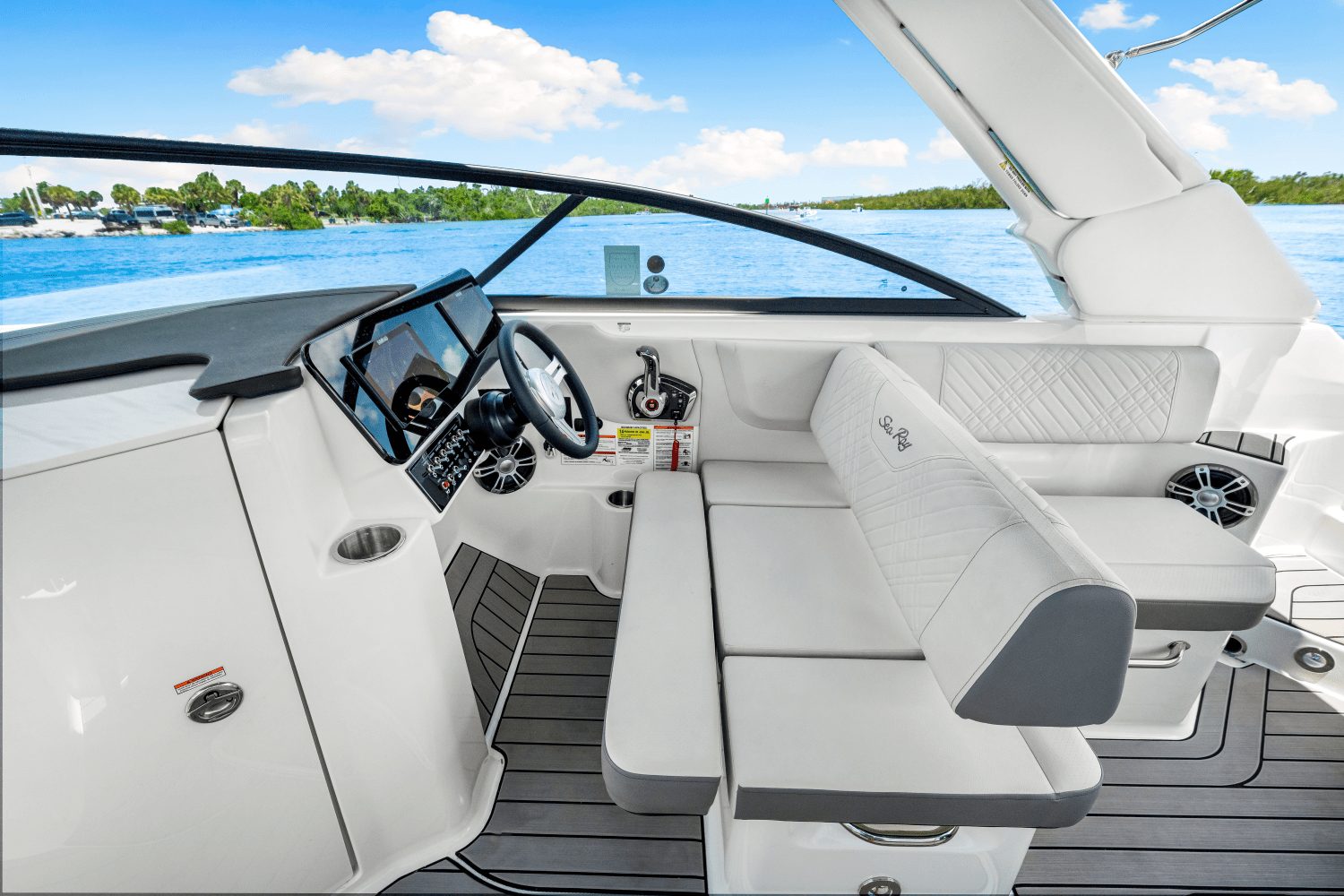 2025 Sea Ray SDX 250 Outboard Image Thumbnail #36
