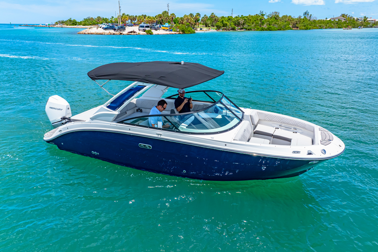 2025 Sea Ray SDX 250 Outboard Image Thumbnail #8