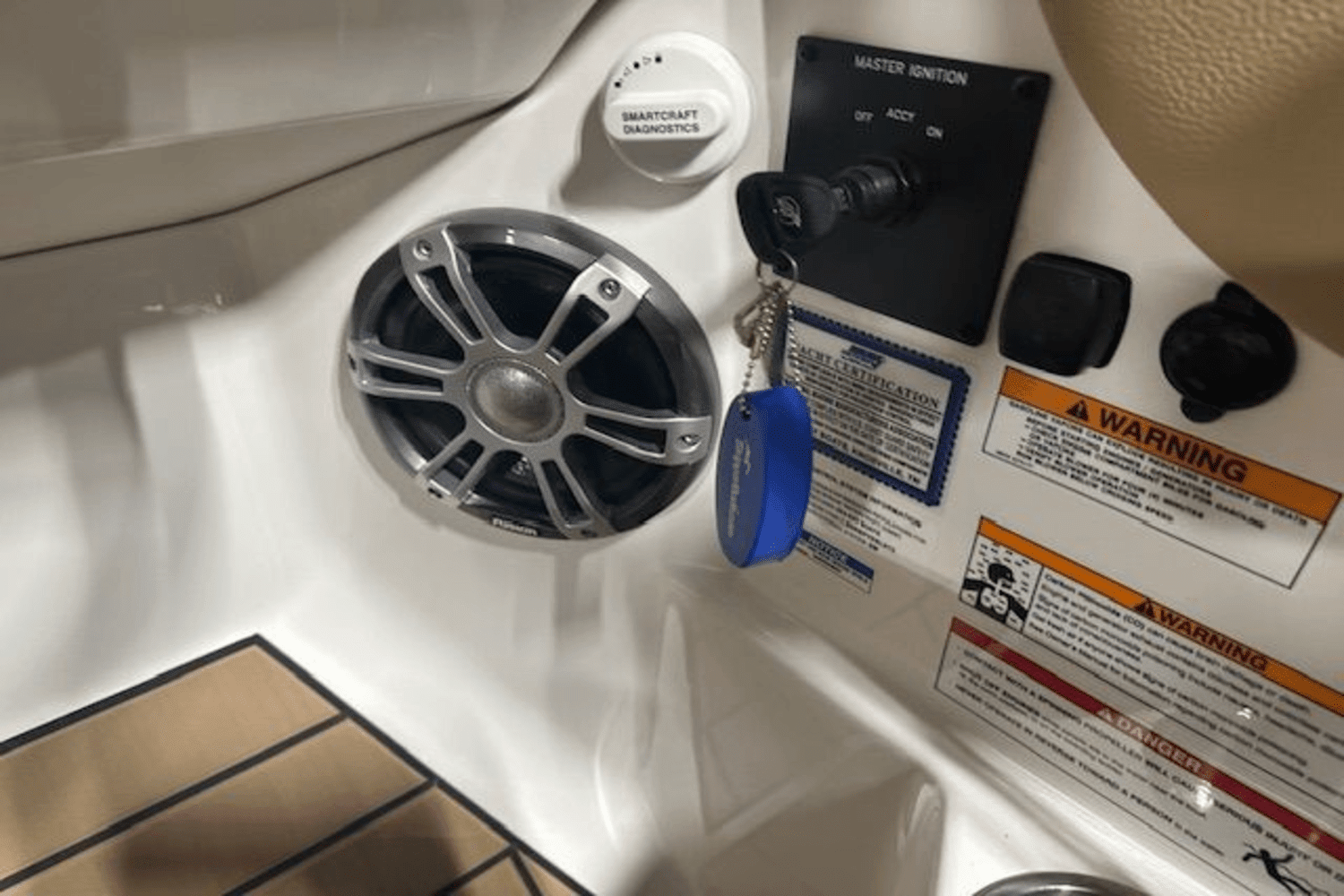 2025 Sea Ray SDX 270 Image Thumbnail #14