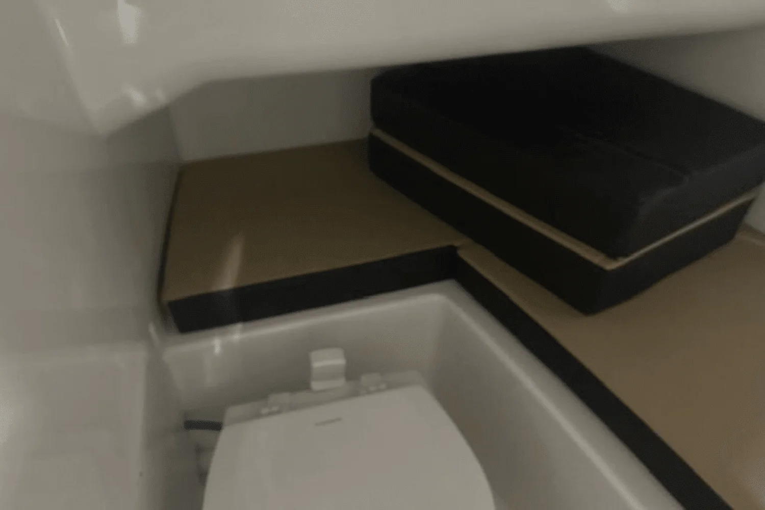 2025 Sea Ray SDX 270 Image Thumbnail #17