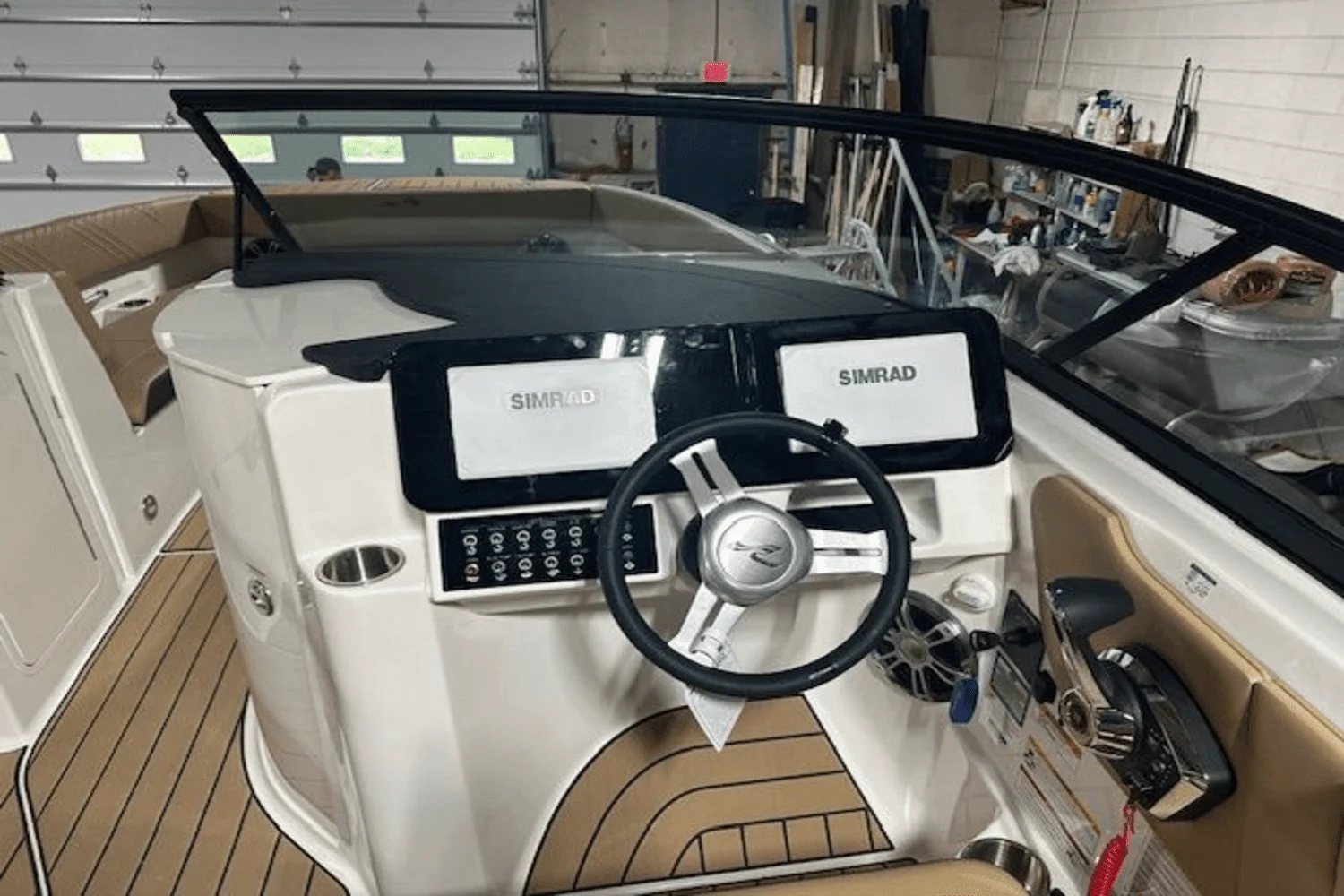 2025 Sea Ray SDX 270 Image Thumbnail #4