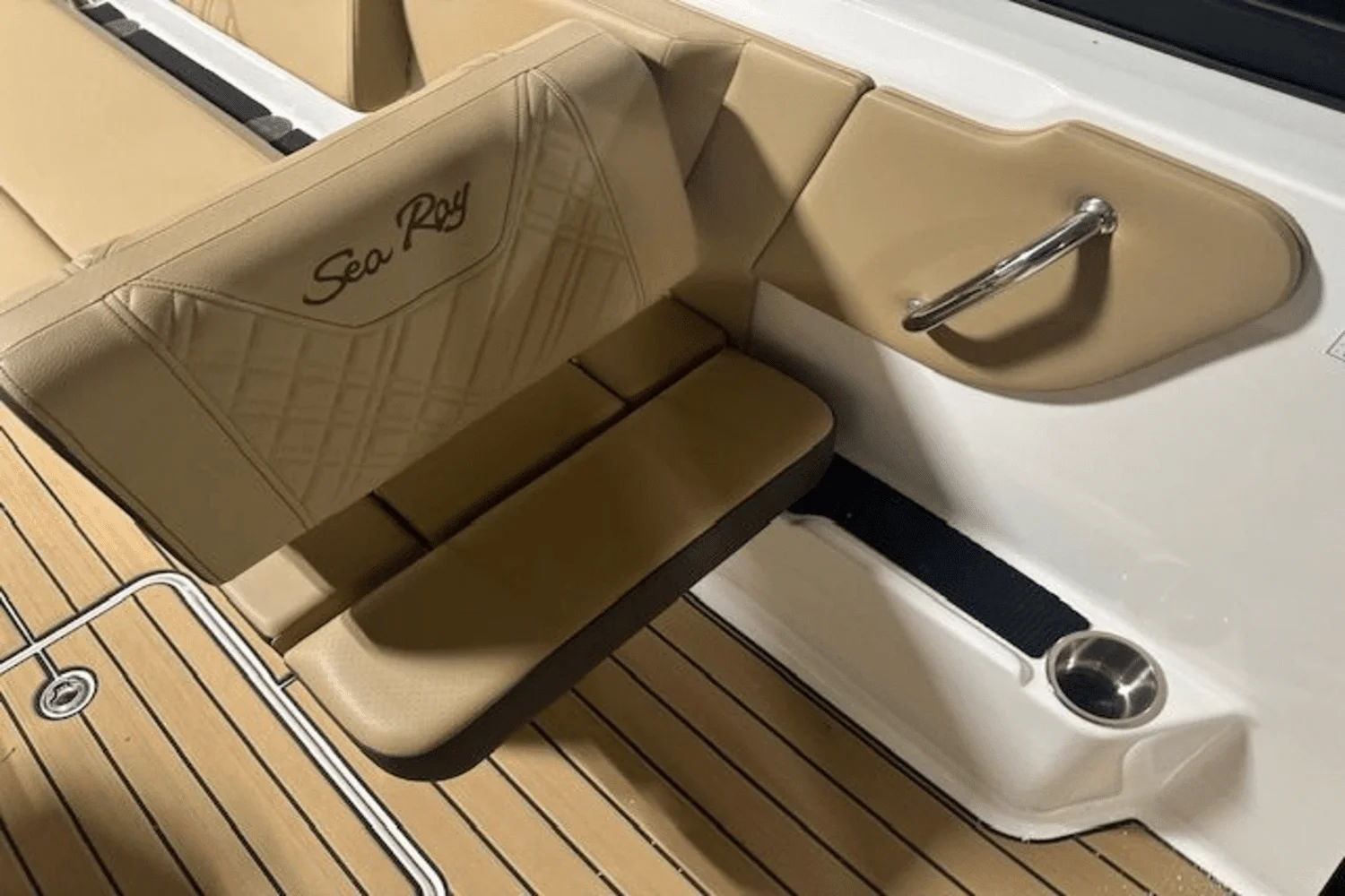 2025 Sea Ray SDX 270 Image Thumbnail #7