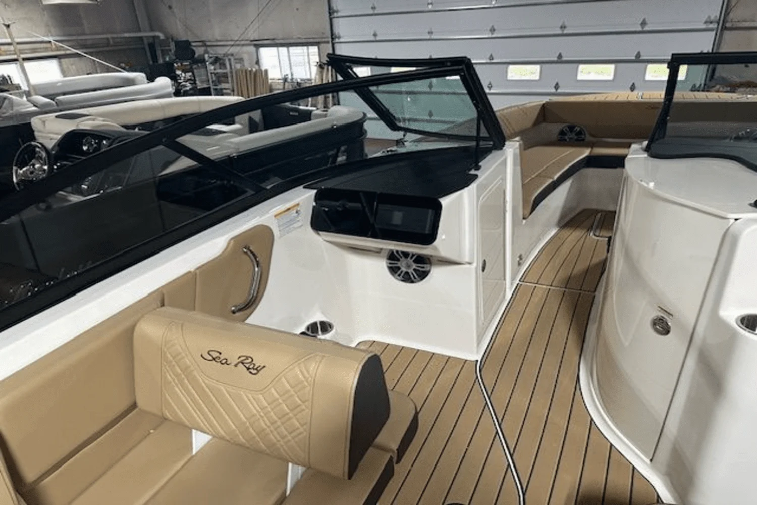 2025 Sea Ray SDX 270 Image Thumbnail #5