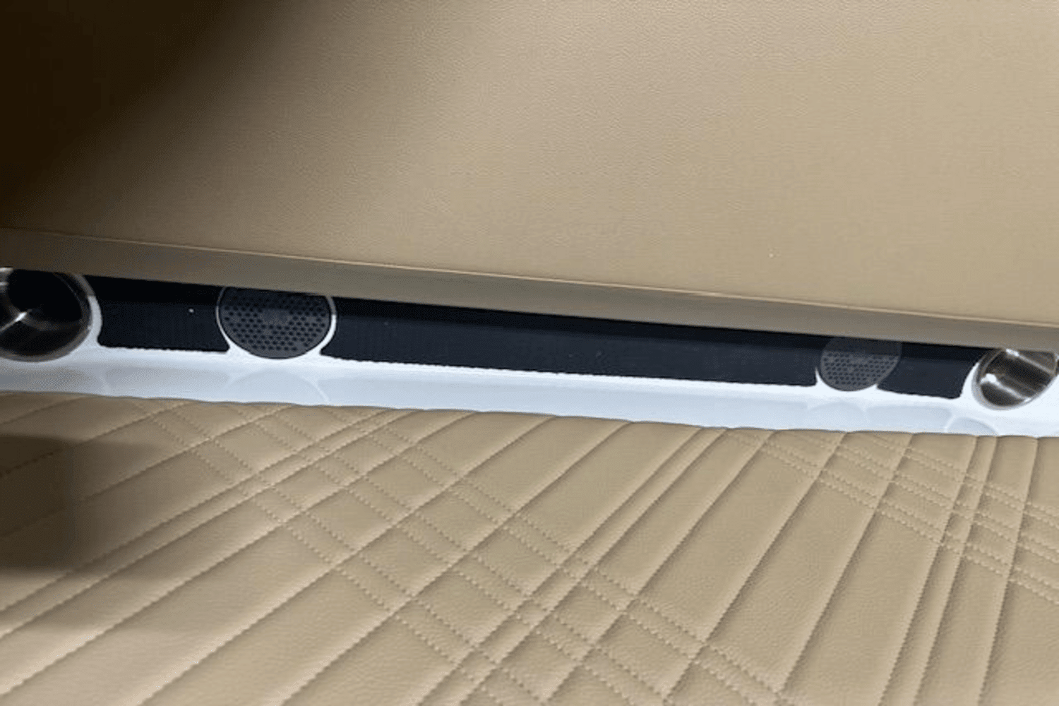 2025 Sea Ray SDX 270 Image Thumbnail #12