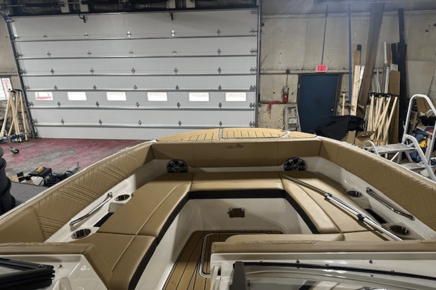 2025 Sea Ray SDX 270 Image Thumbnail #3