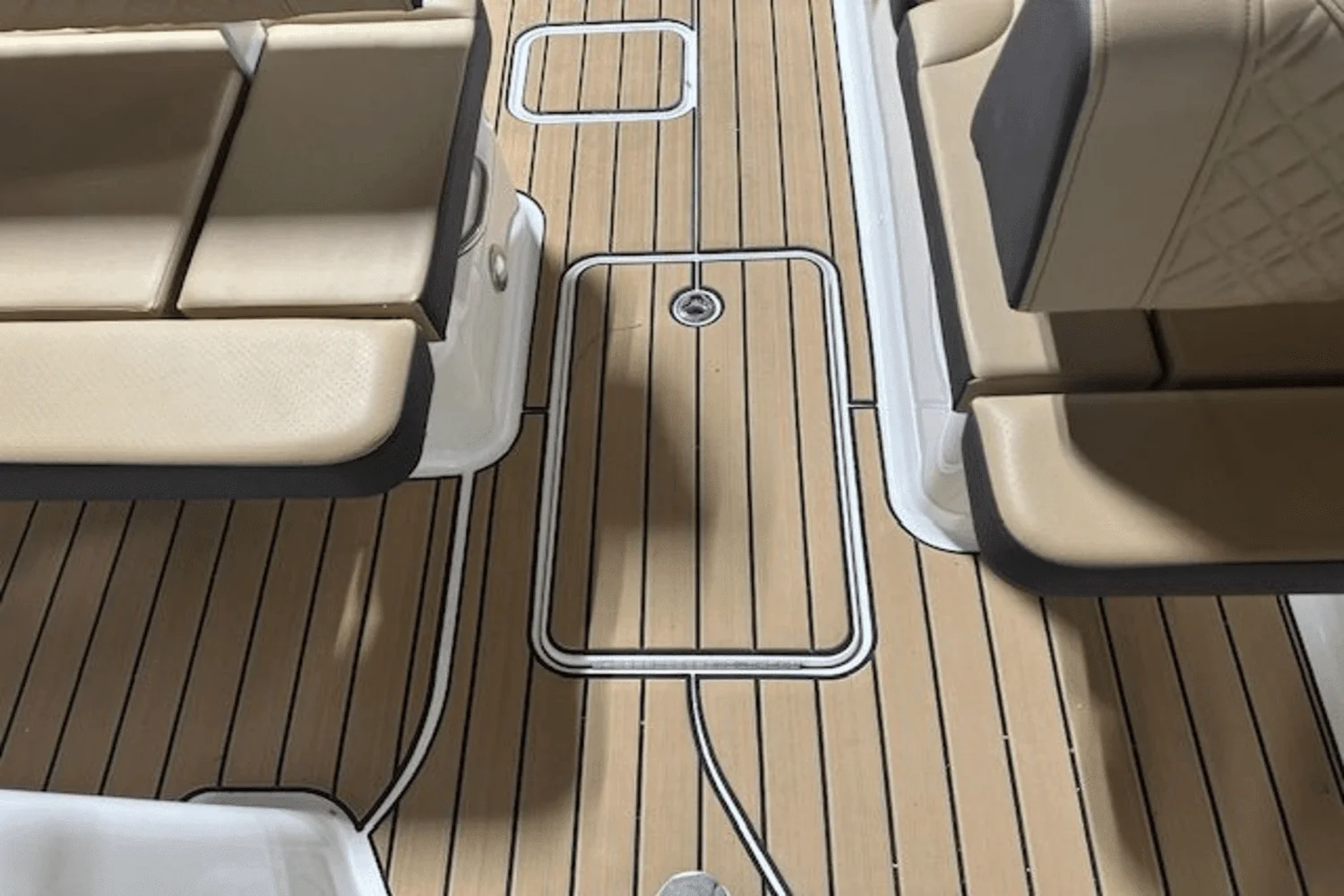 2025 Sea Ray SDX 270 Image Thumbnail #8