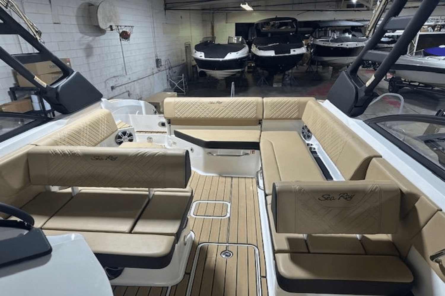 2025 Sea Ray SDX 270 Image Thumbnail #6