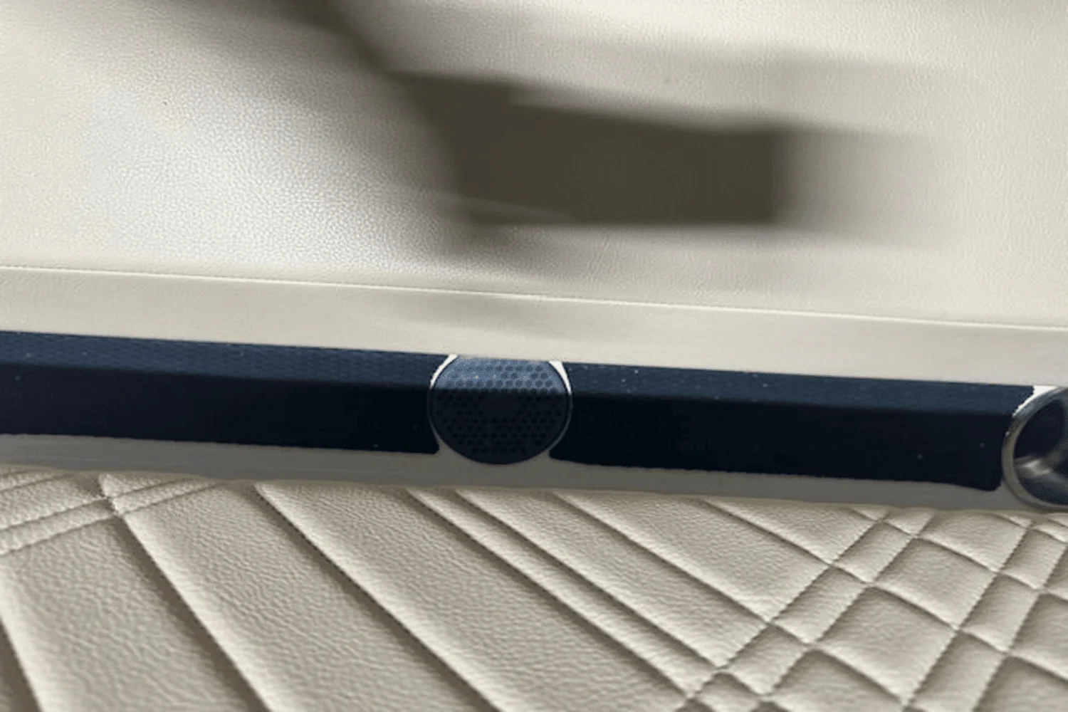 2025 Sea Ray SDX 270 Image Thumbnail #11