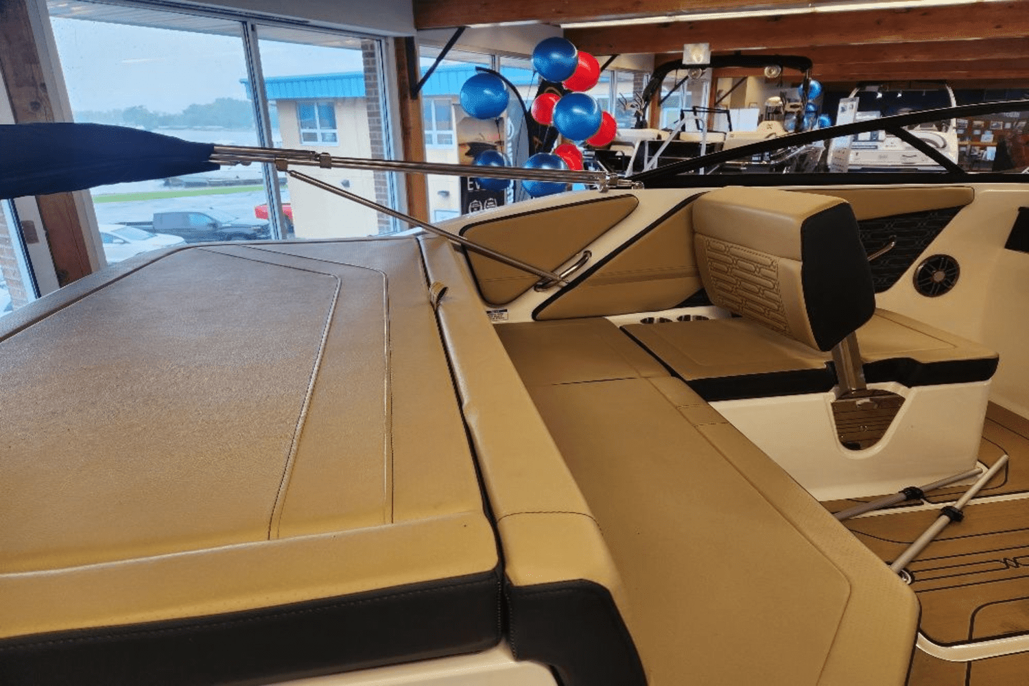 2025 Sea Ray
                                                             SPX 190 Outboard Image Thumbnail #6