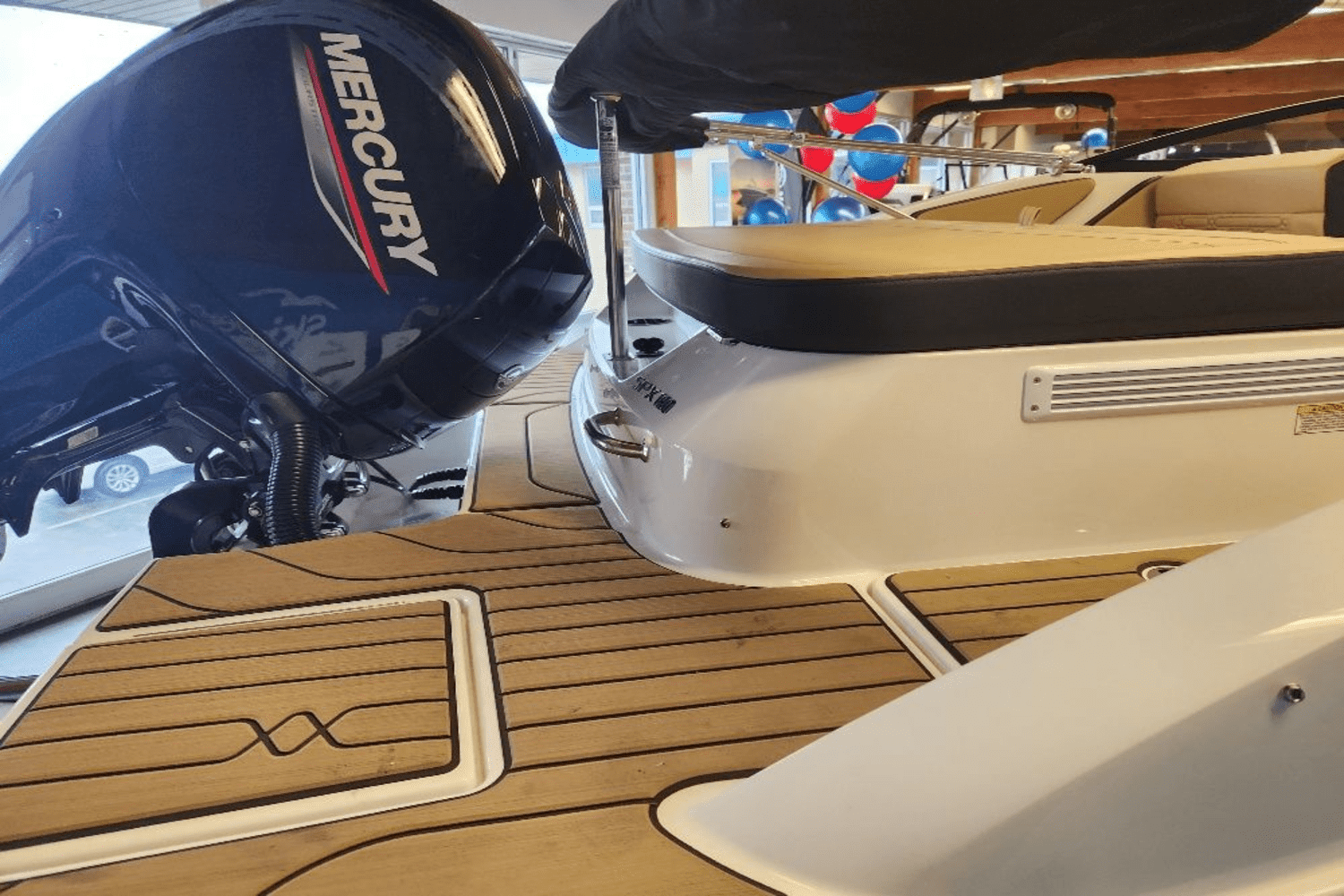 2025 Sea Ray
                                                             SPX 190 Outboard Image Thumbnail #9