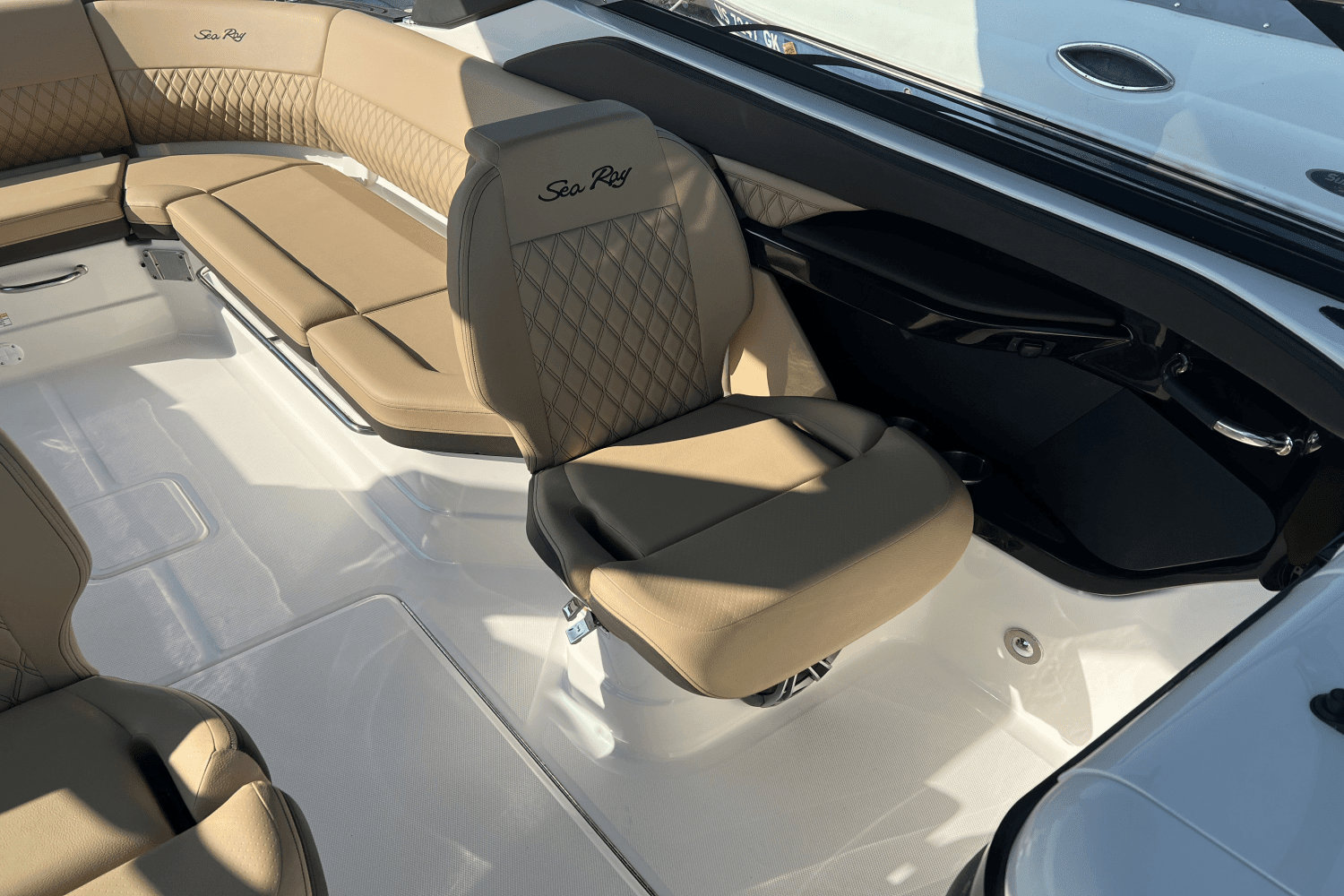 2025 Sea Ray
                                                             SLX 280 Image Thumbnail #6