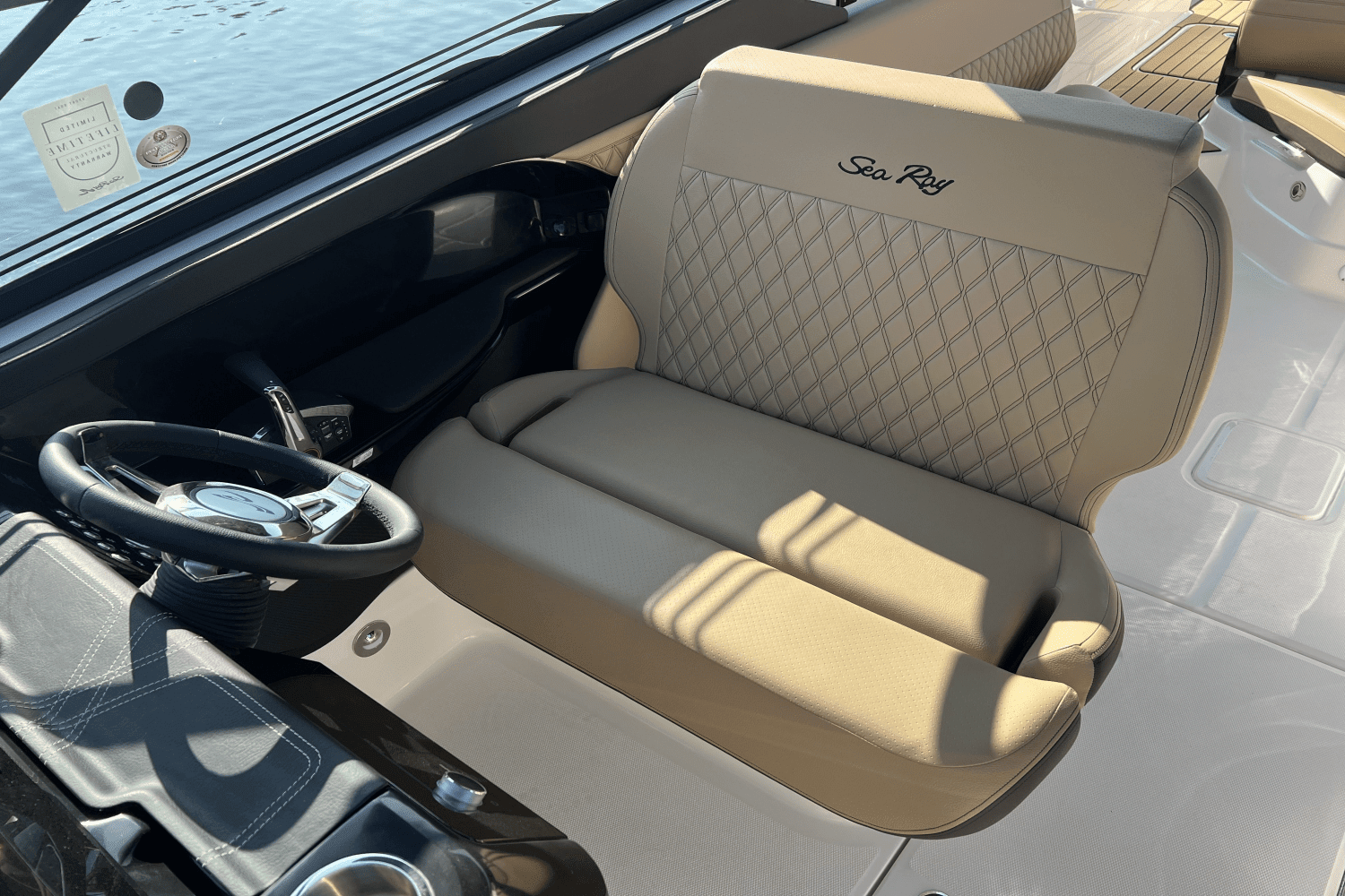 2025 Sea Ray
                                                             SLX 280 Image Thumbnail #7