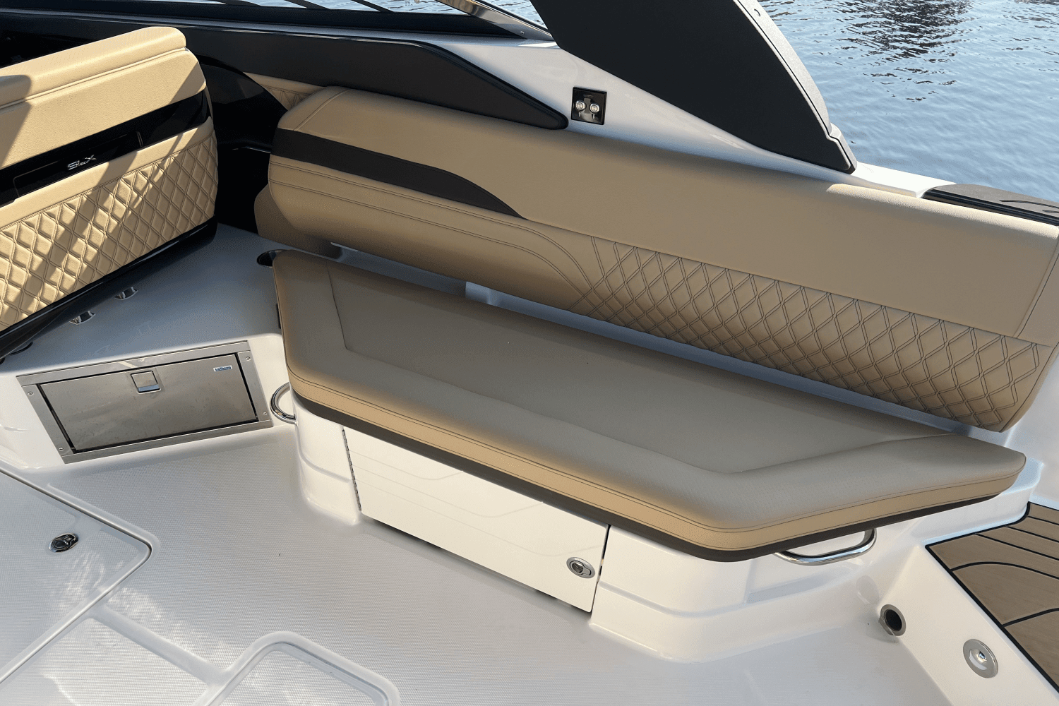 2025 Sea Ray
                                                             SLX 280 Image Thumbnail #9