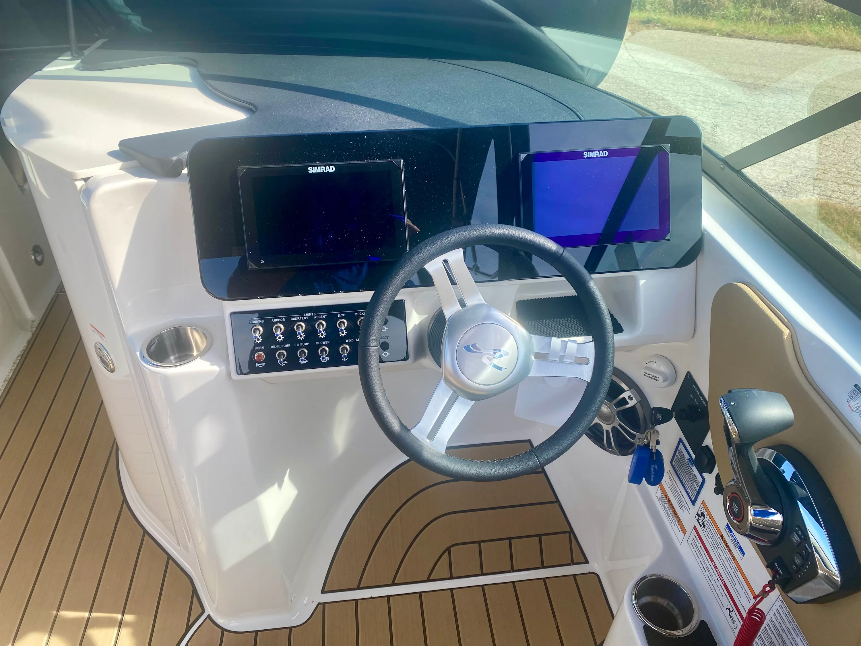 2025 Sea Ray SDX 270 Image Thumbnail #5