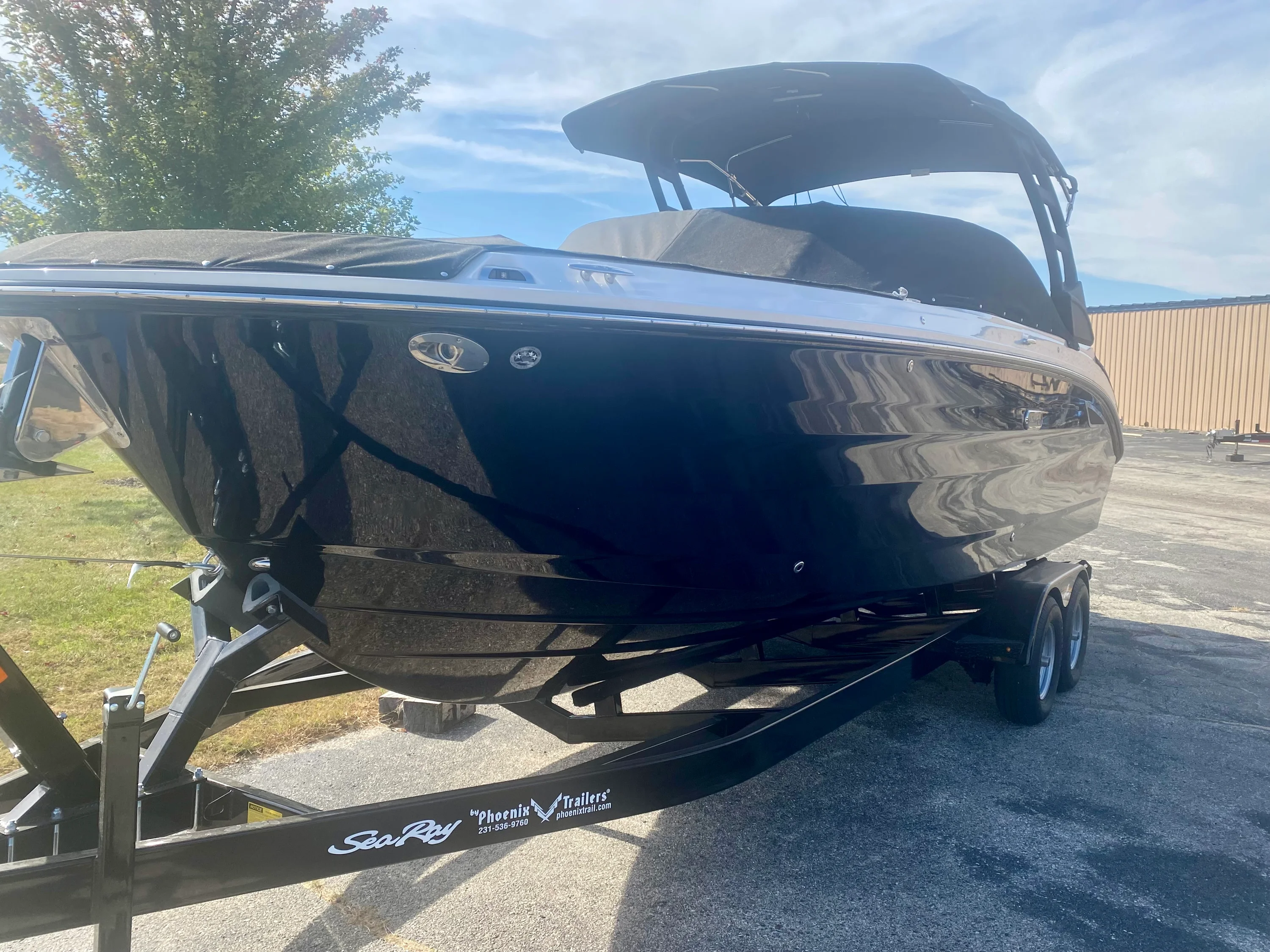 2025 Sea Ray SDX 270 Image Thumbnail #1