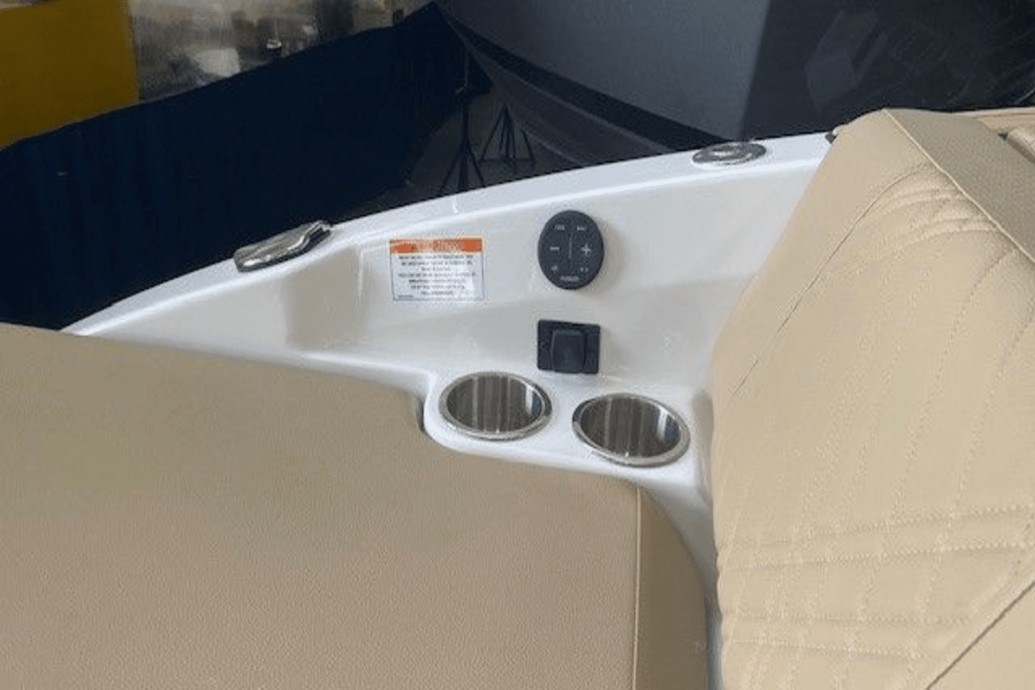 2025 Sea Ray
                                                             SDX 270 Image Thumbnail #17