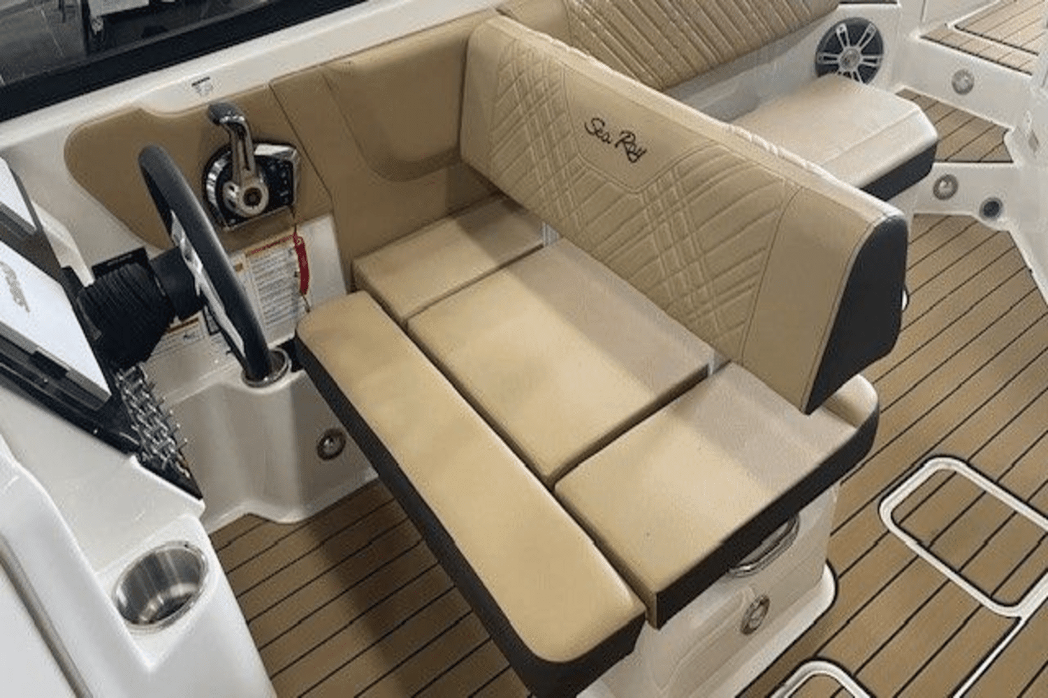 2025 Sea Ray
                                                             SDX 270 Image Thumbnail #15