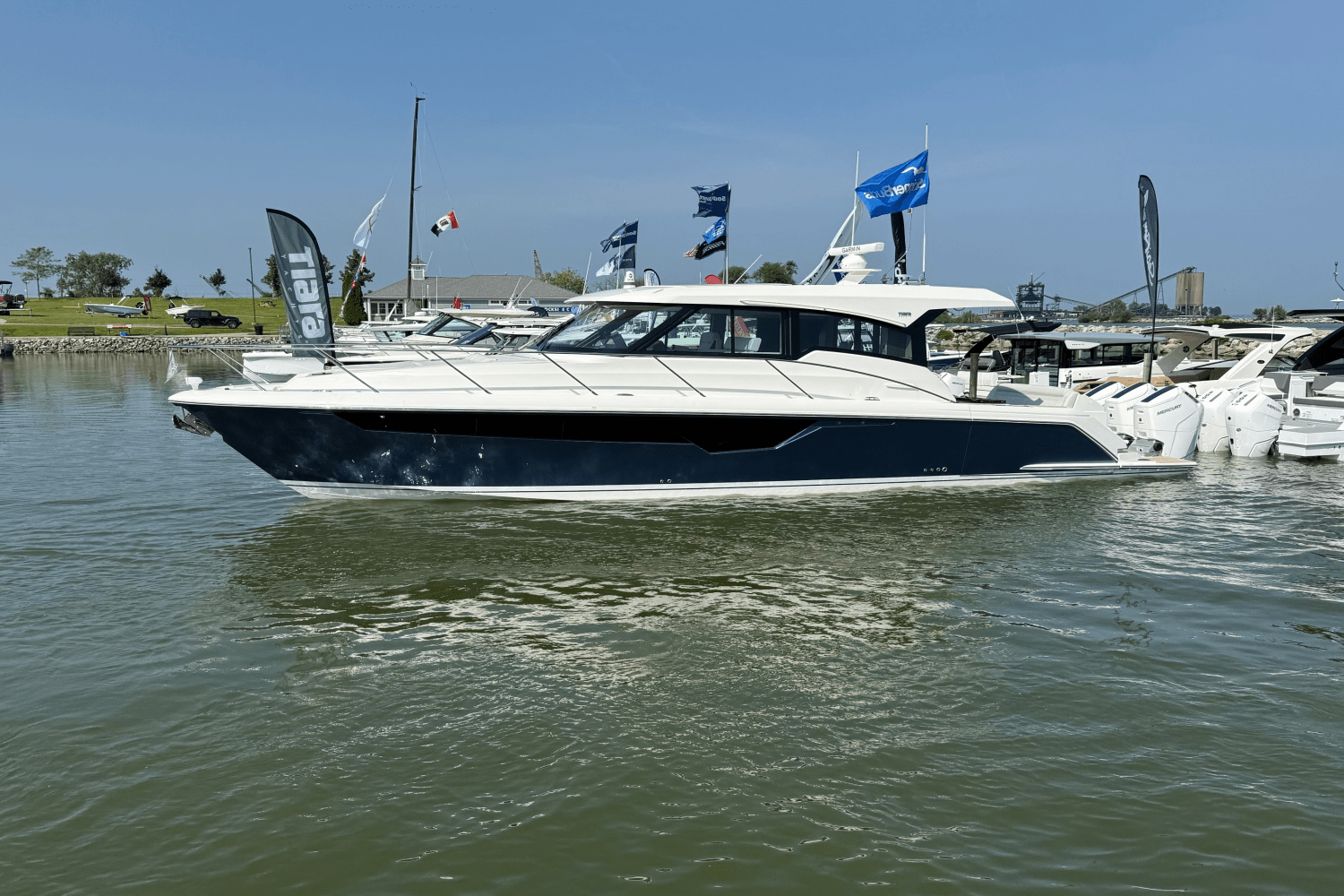 2025 Tiara Yachts 48 LE Image Thumbnail #0