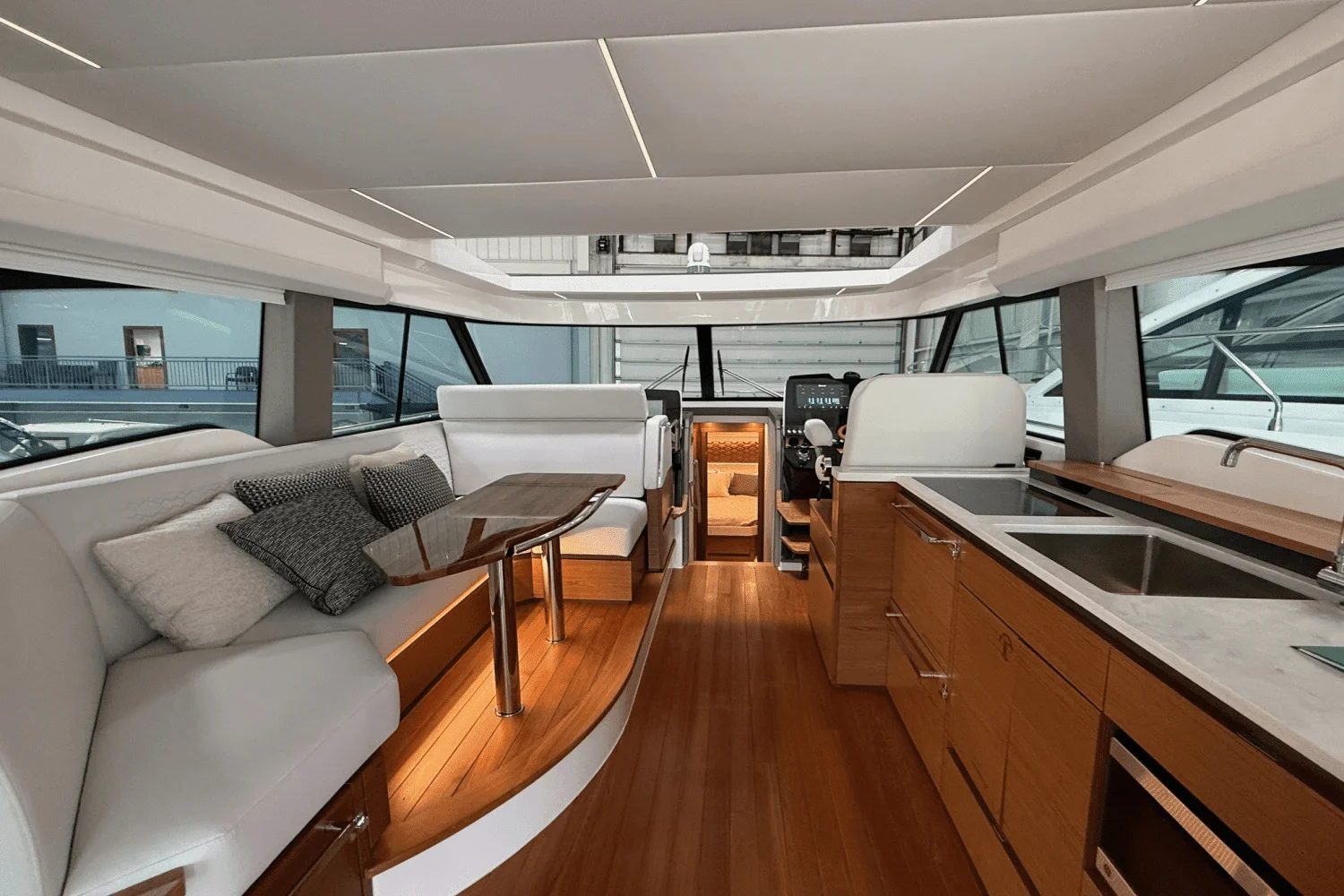 2025 Tiara Yachts 48 LE Image Thumbnail #19