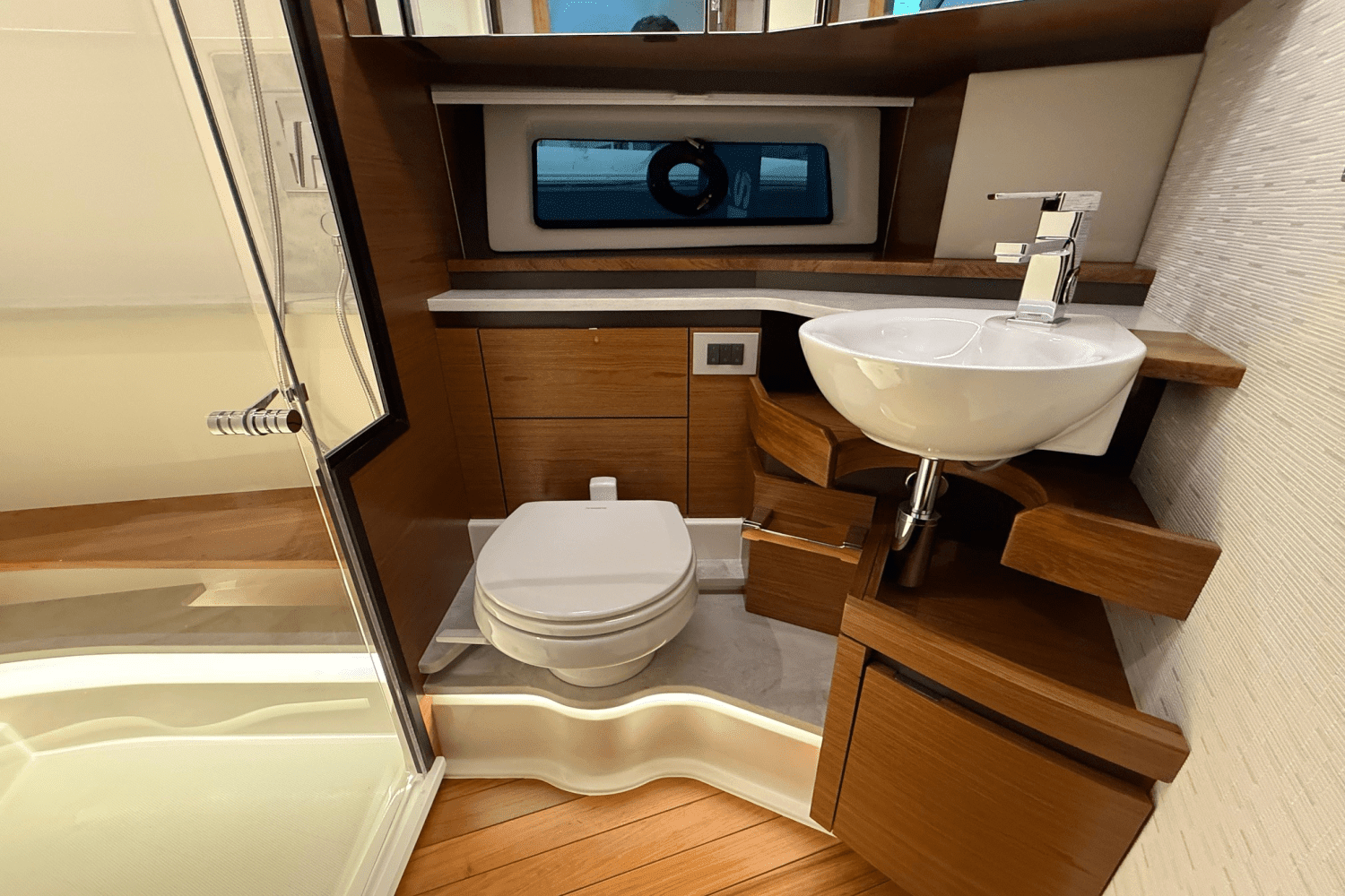 2025 Tiara Yachts 48 LE Image Thumbnail #29