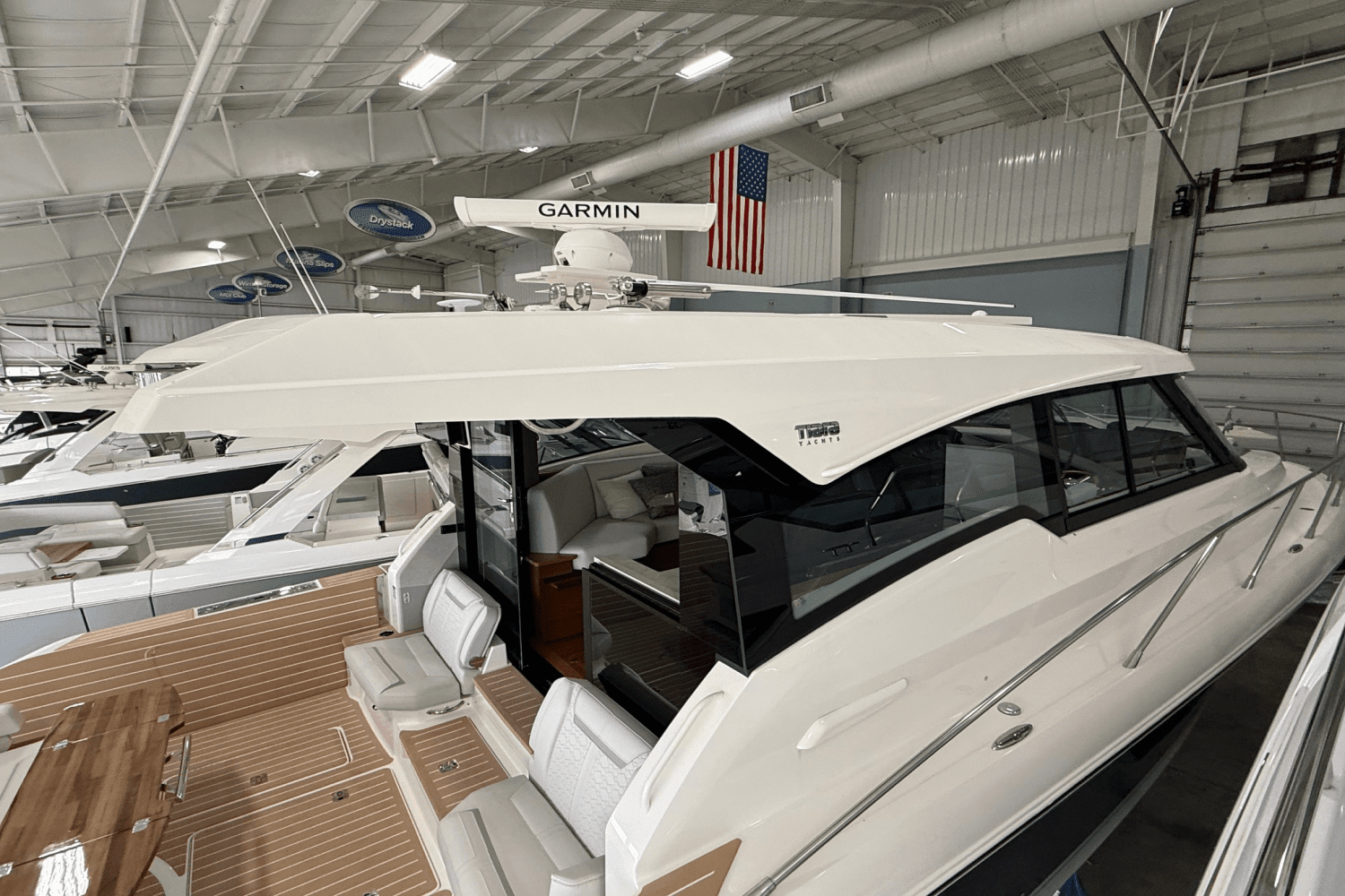 2025 Tiara Yachts 48 LE Image Thumbnail #4
