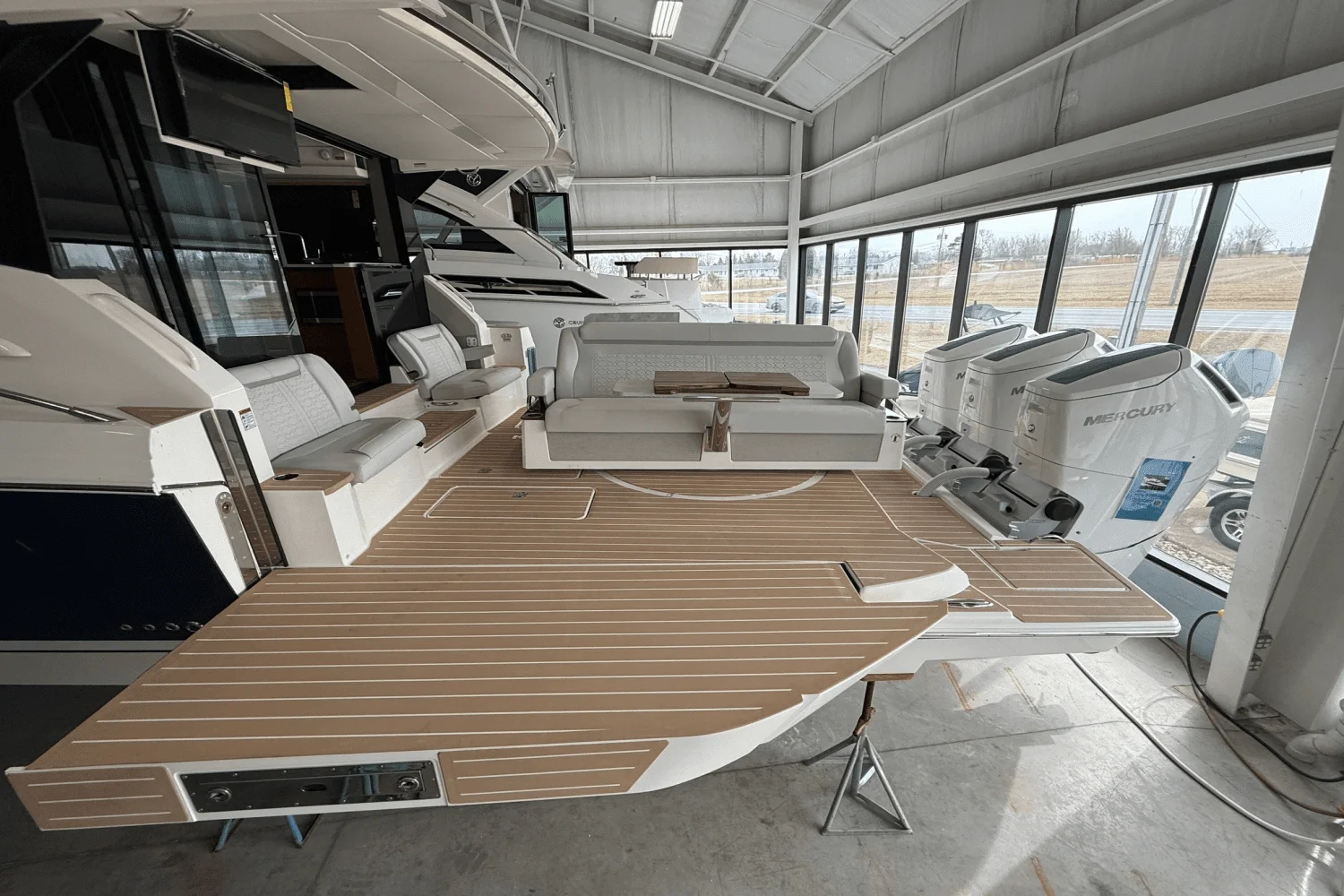 2025 Tiara Yachts 48 LE Image Thumbnail #6