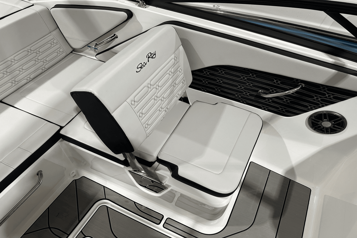 2025 Sea Ray
                                                             SPX 190 Outboard Image Thumbnail #9