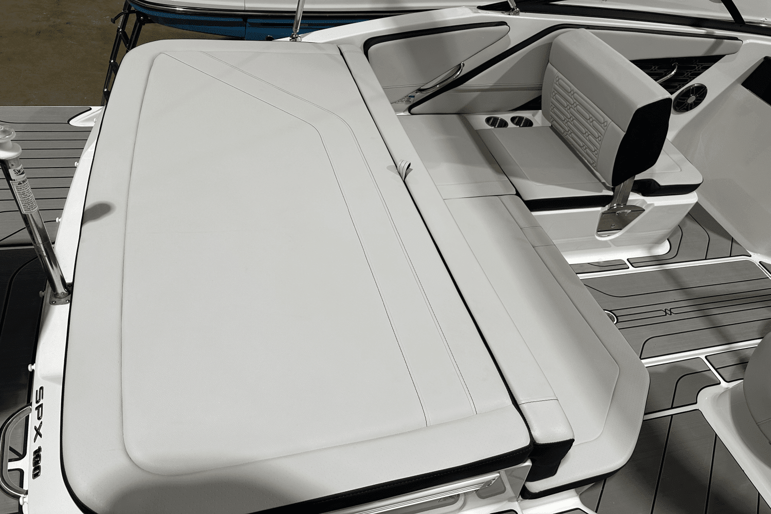 2025 Sea Ray
                                                             SPX 190 Outboard Image Thumbnail #14
