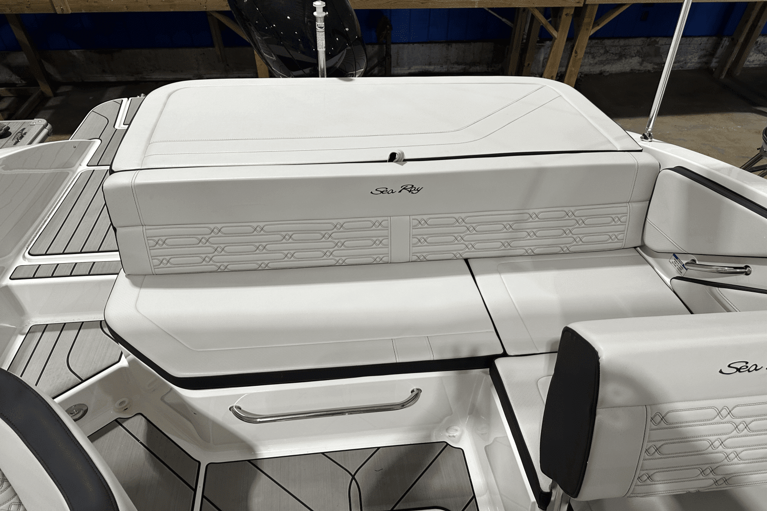 2025 Sea Ray
                                                             SPX 190 Outboard Image Thumbnail #13