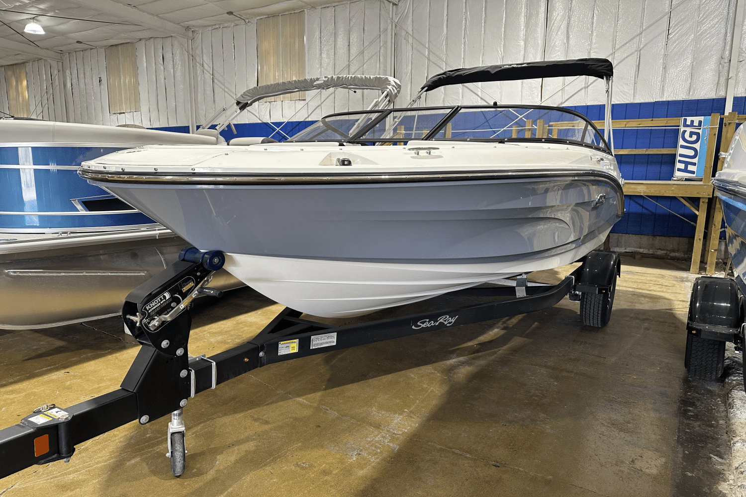 2025 Sea Ray
                                                             SPX 190 Outboard Image Thumbnail #0
