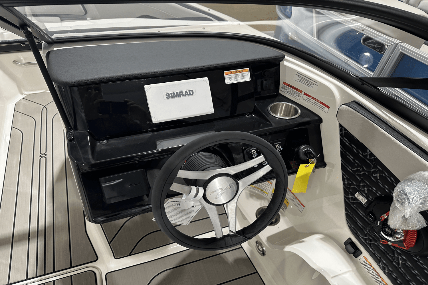 2025 Sea Ray
                                                             SPX 190 Outboard Image Thumbnail #7