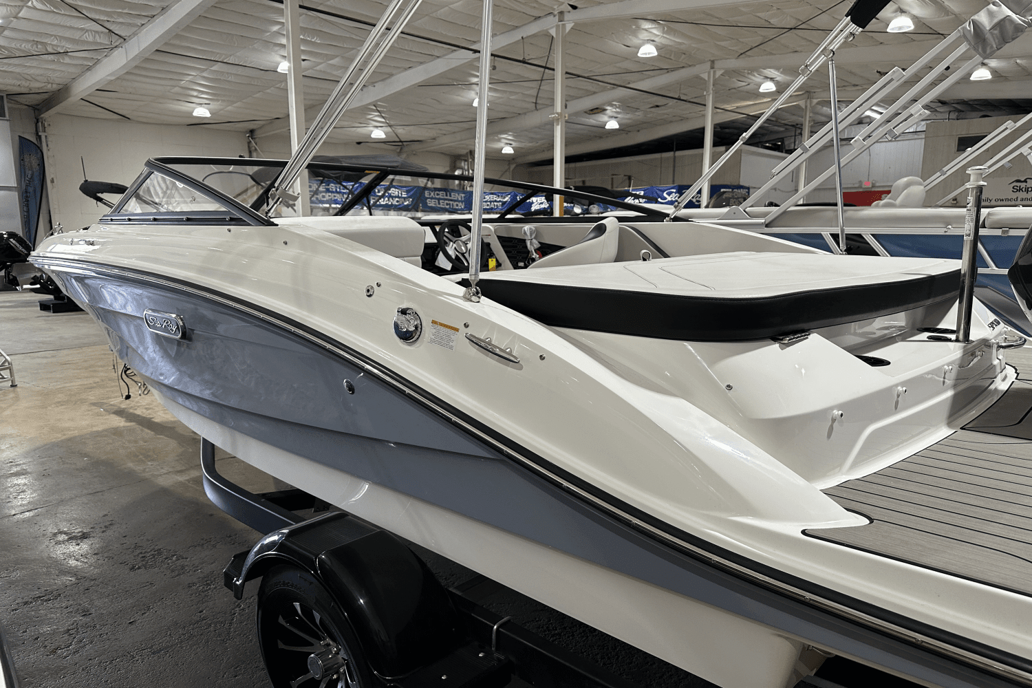 2025 Sea Ray
                                                             SPX 190 Outboard Image Thumbnail #15
