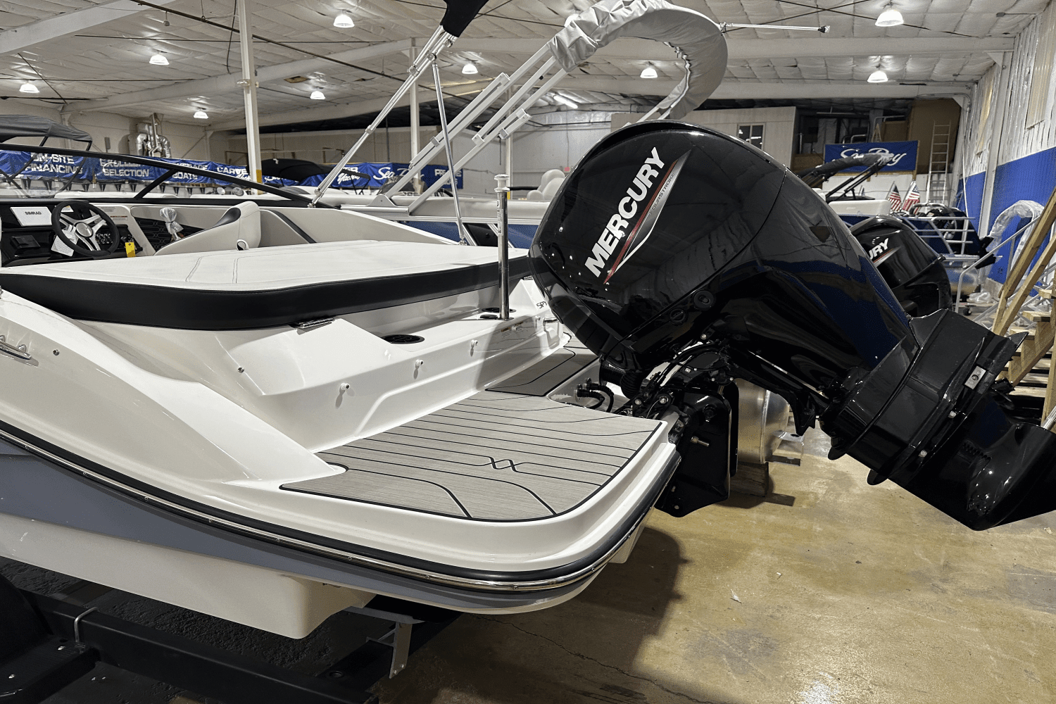 2025 Sea Ray
                                                             SPX 190 Outboard Image Thumbnail #18
