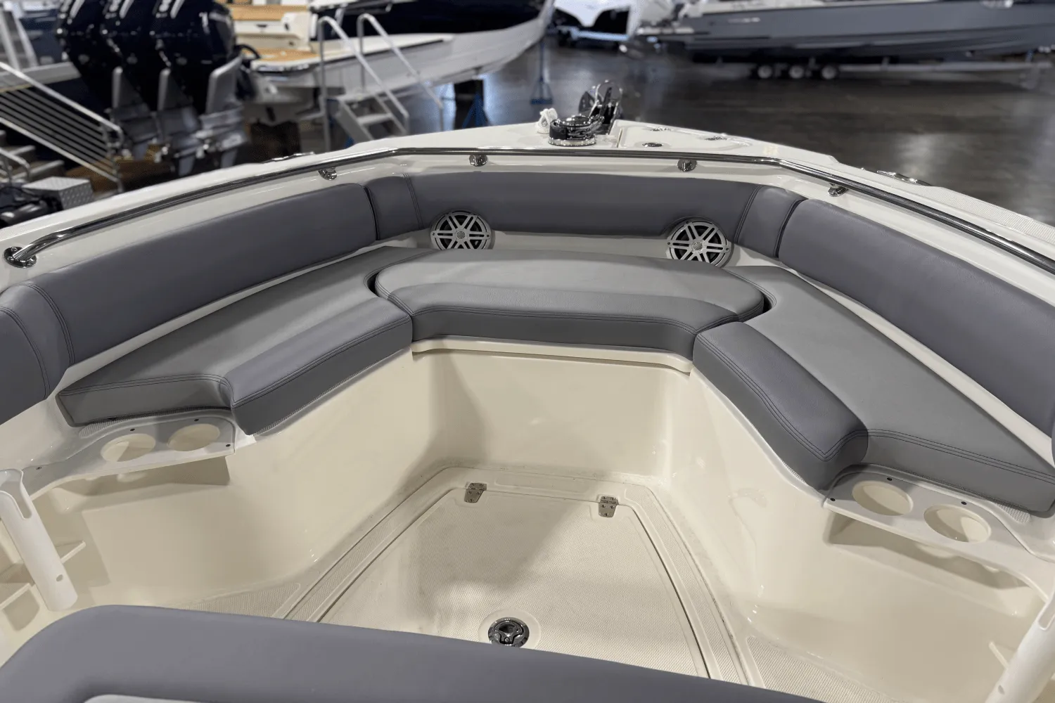 2025 Boston Whaler 230 Outrage Image Thumbnail #12