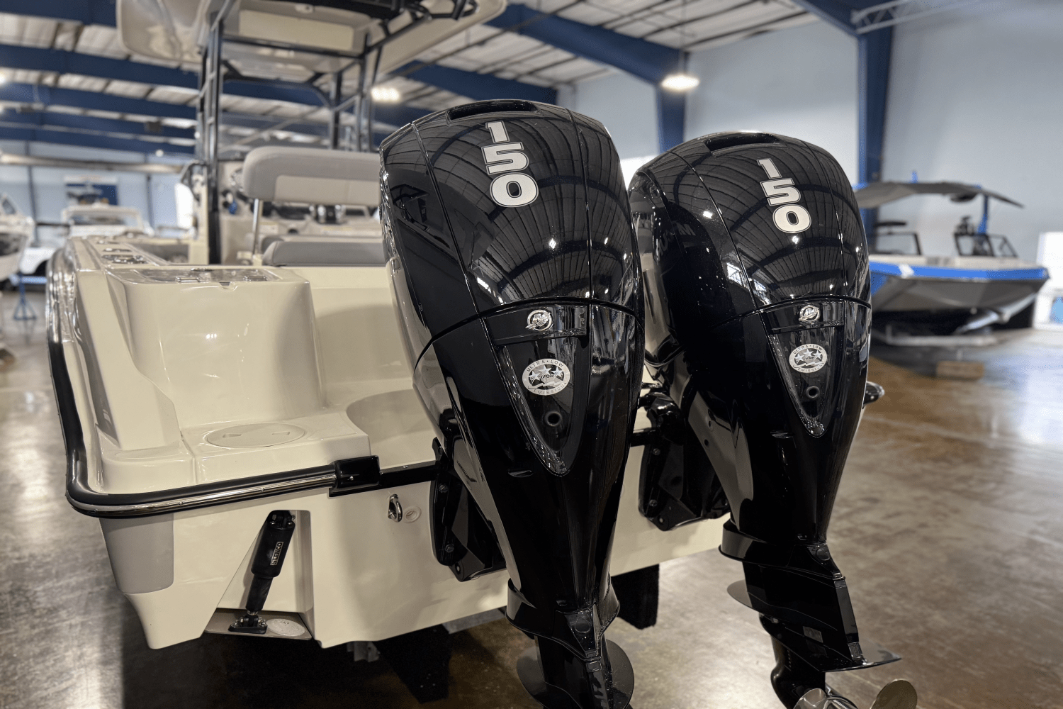 2025 Boston Whaler 230 Outrage Image Thumbnail #2