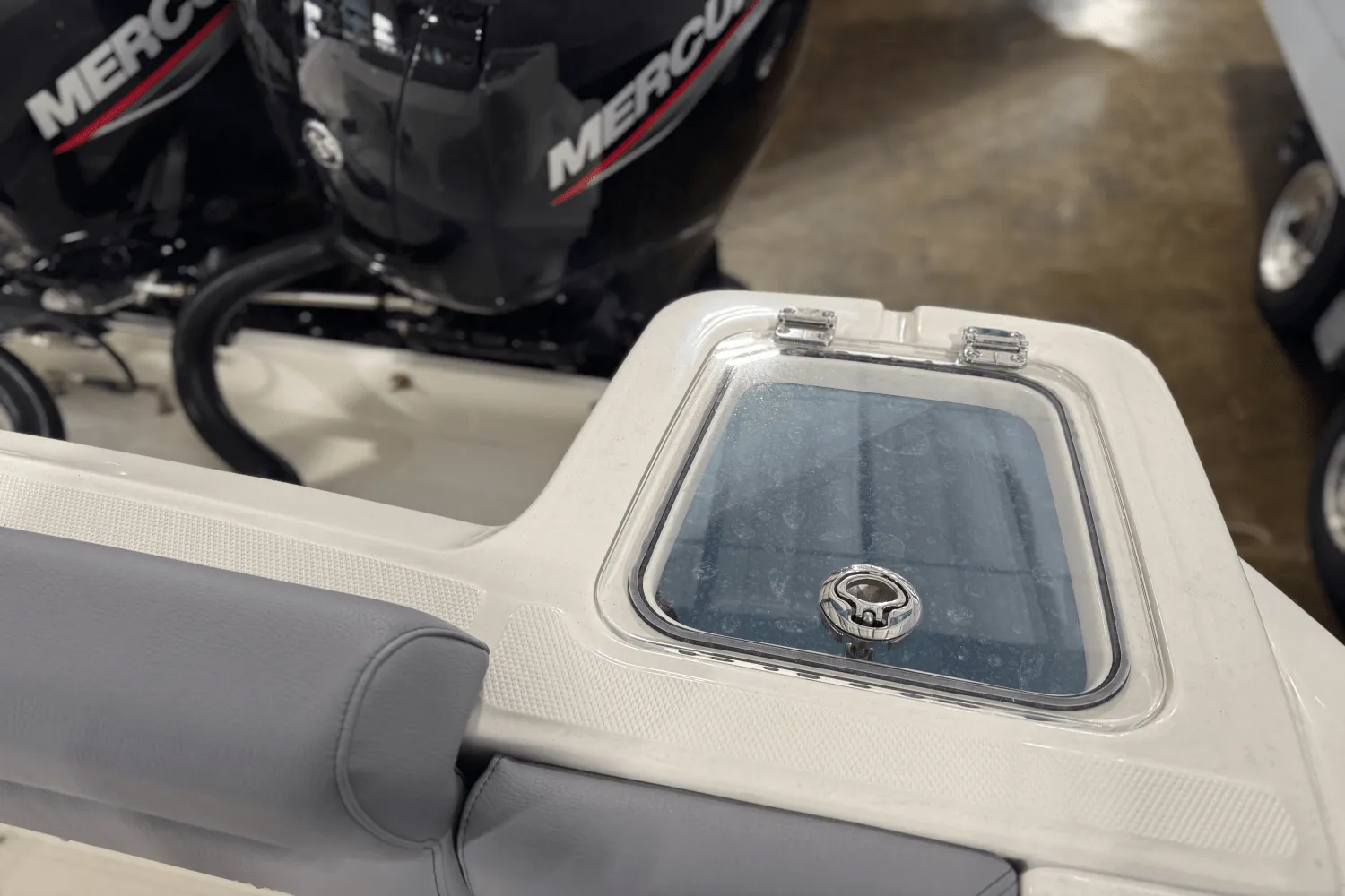 2025 Boston Whaler 230 Outrage Image Thumbnail #3
