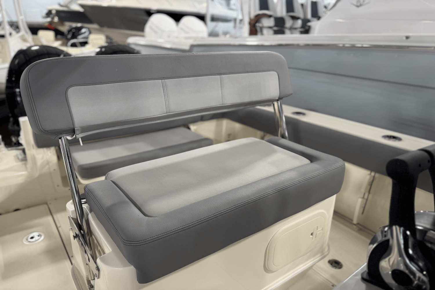 2025 Boston Whaler 230 Outrage Image Thumbnail #16