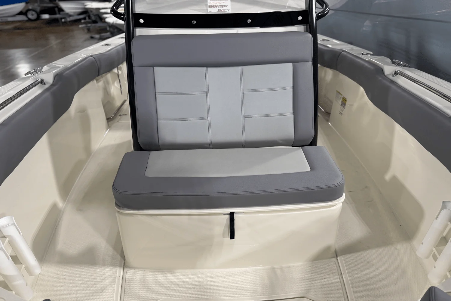 2025 Boston Whaler 230 Outrage Image Thumbnail #14