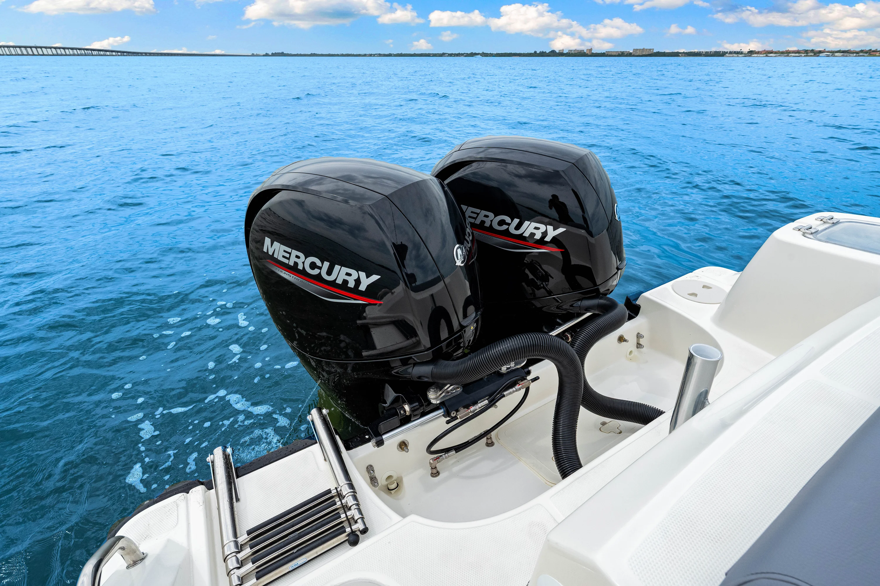 2025 Boston Whaler 230 Outrage Image Thumbnail #42