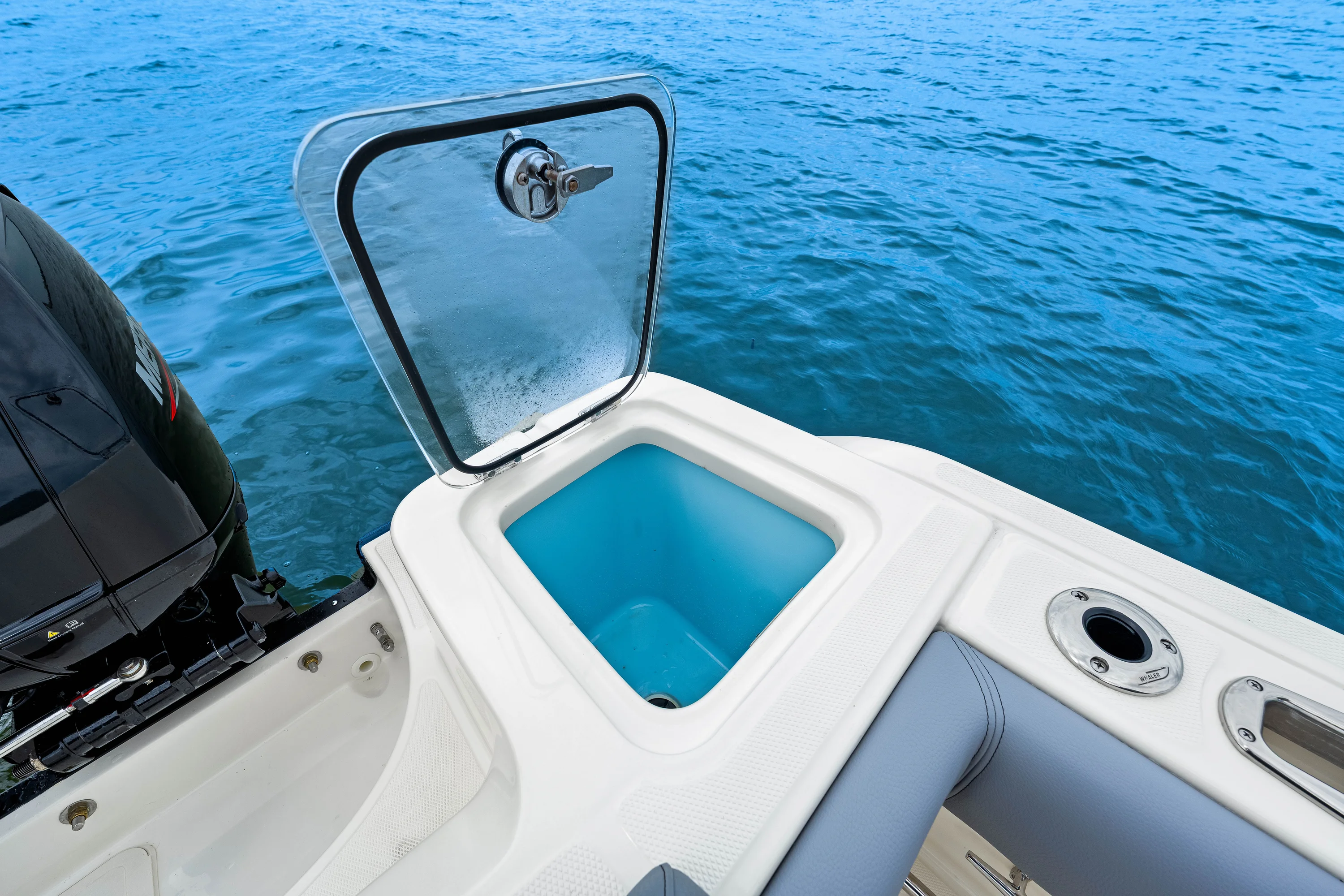 2025 Boston Whaler 230 Outrage Image Thumbnail #46