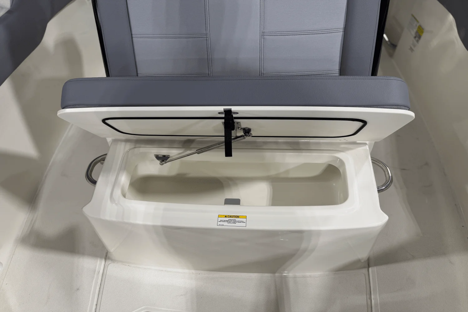 2025 Boston Whaler 230 Outrage Image Thumbnail #15