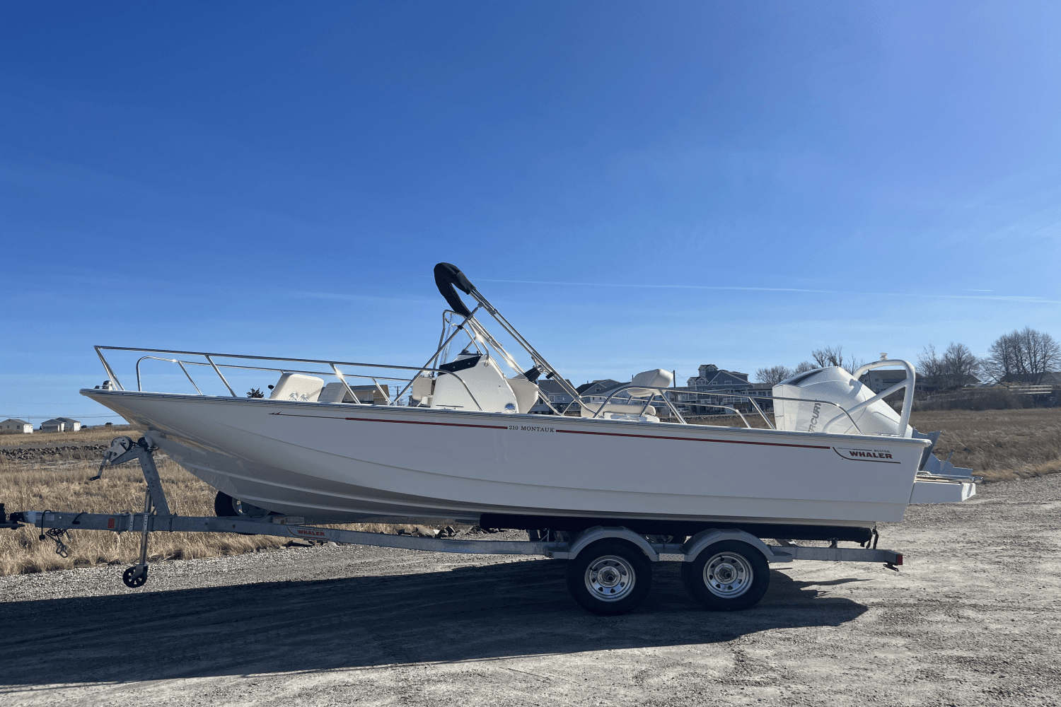 2025 Boston Whaler 210 Montauk